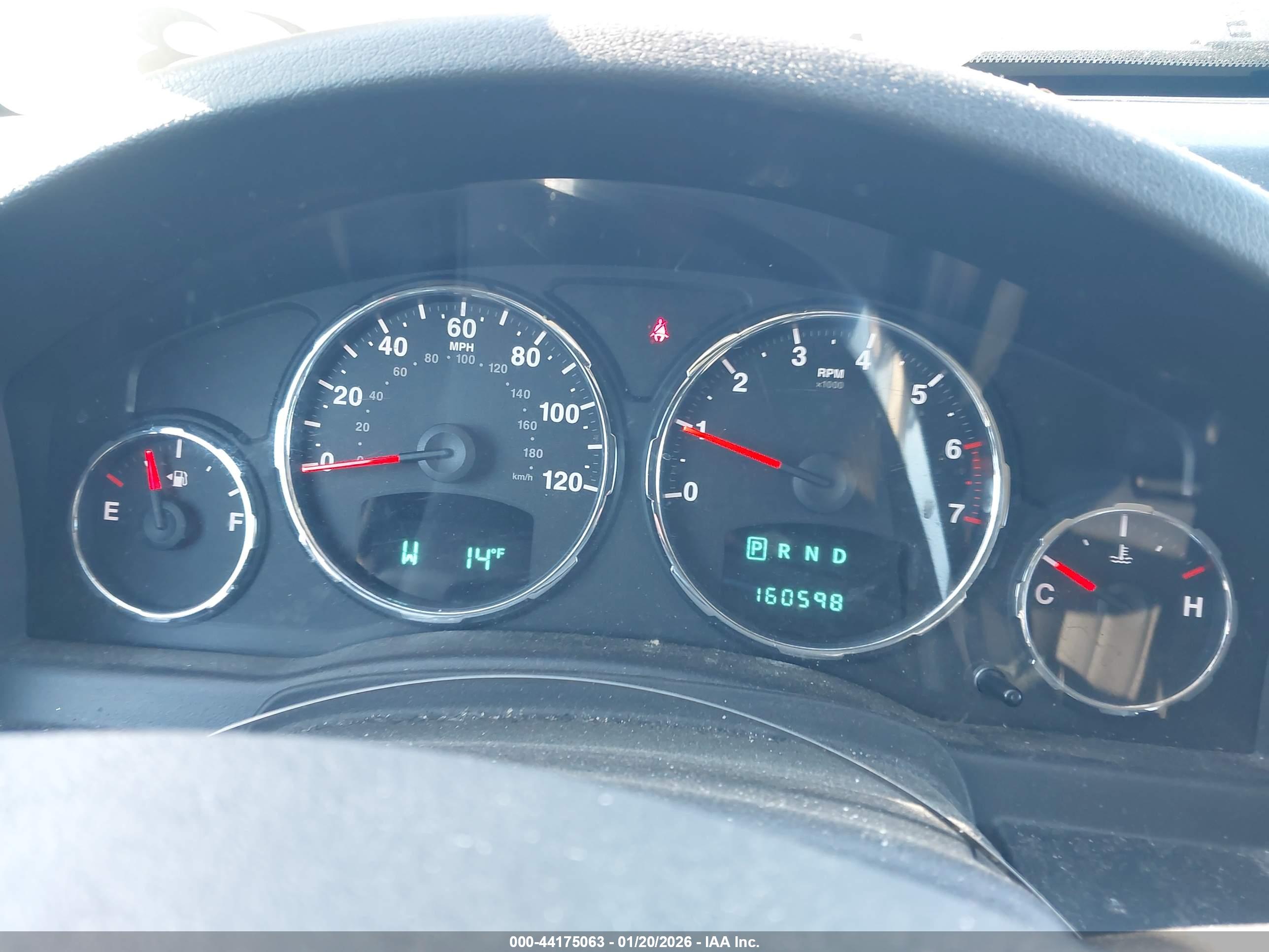 JEEP LIBERTY image 7