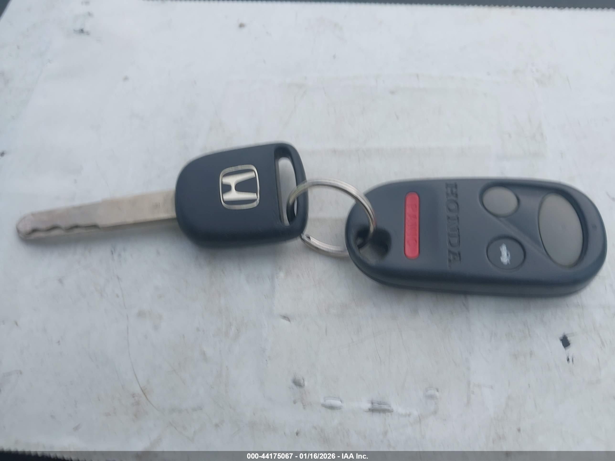 HONDA CR-V image 11