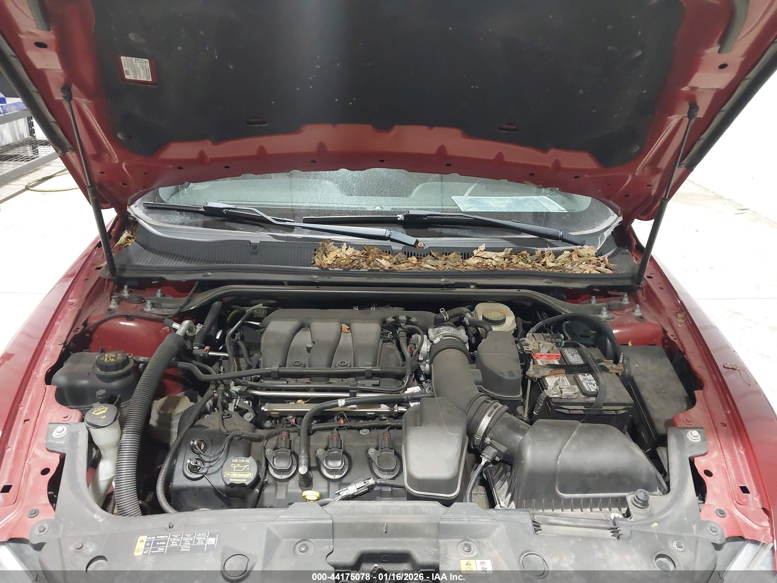 FORD TAURUS image 10