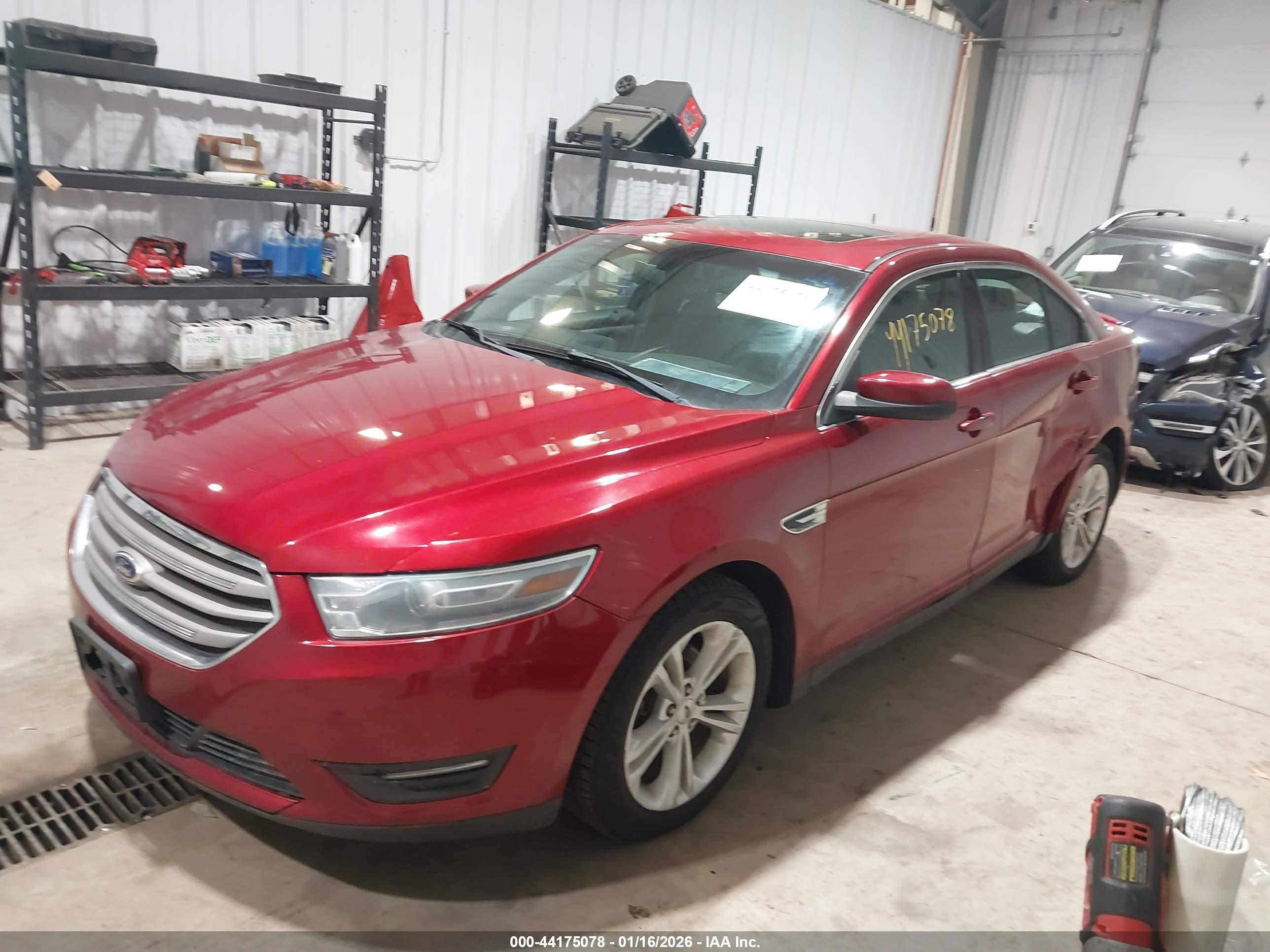 FORD TAURUS image 2