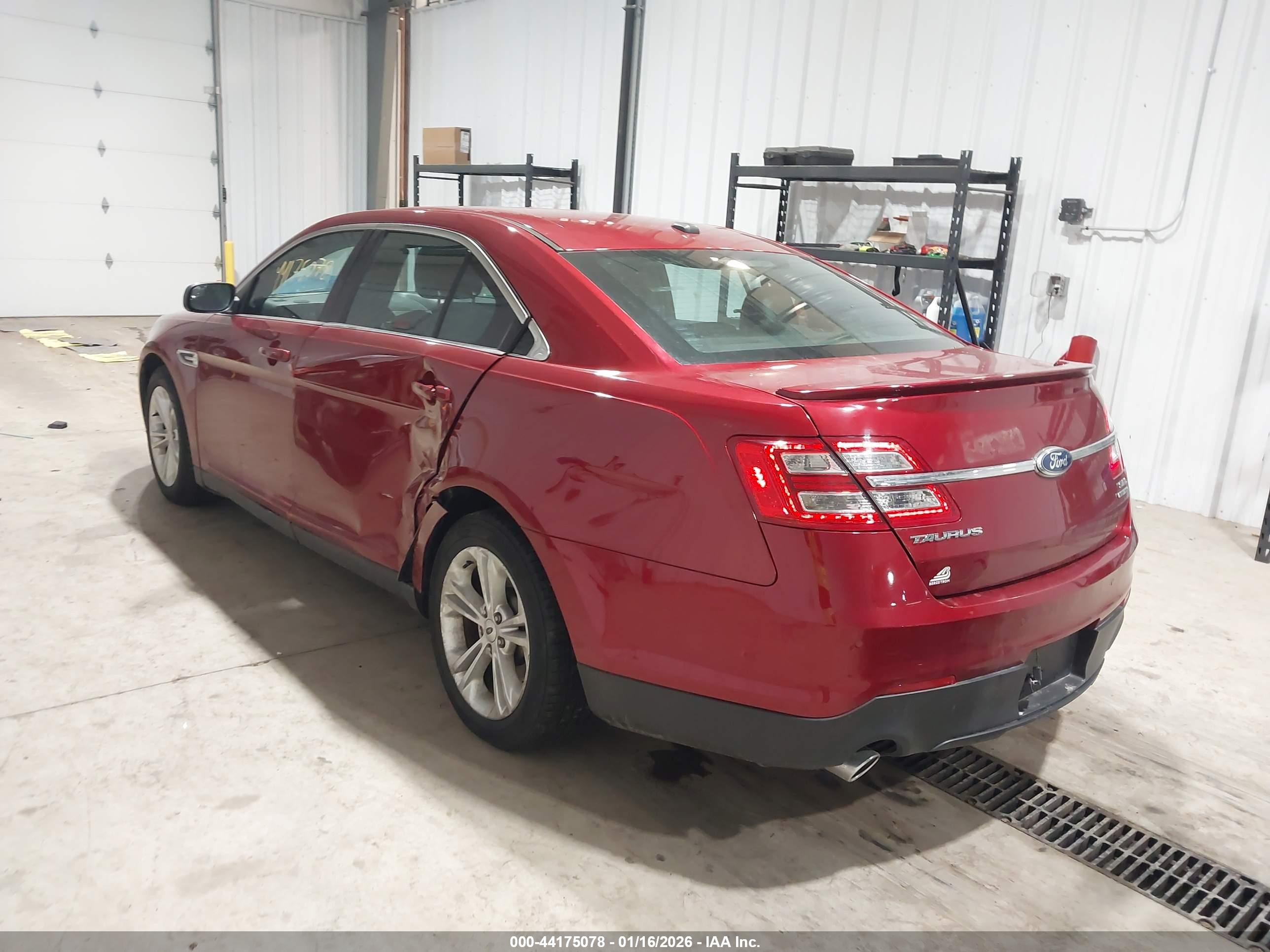 FORD TAURUS image 3