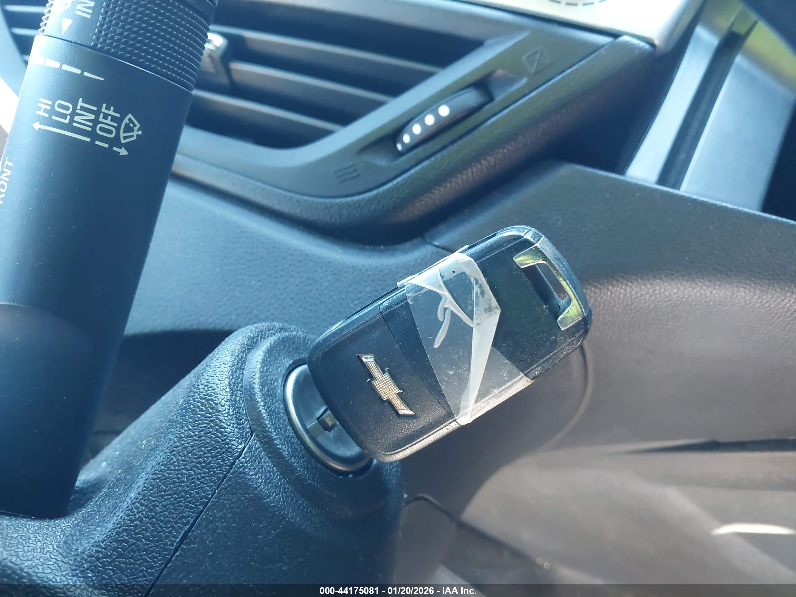 CHEVROLET EQUINOX image 11