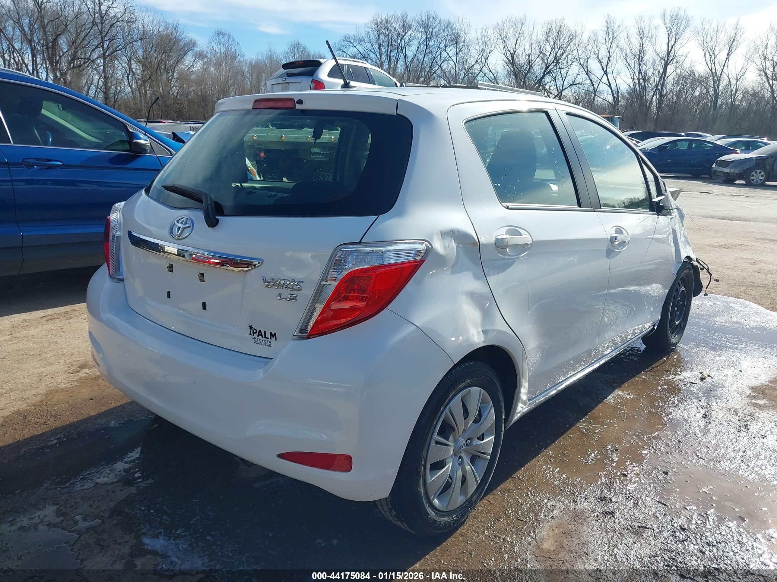 TOYOTA YARIS image 4