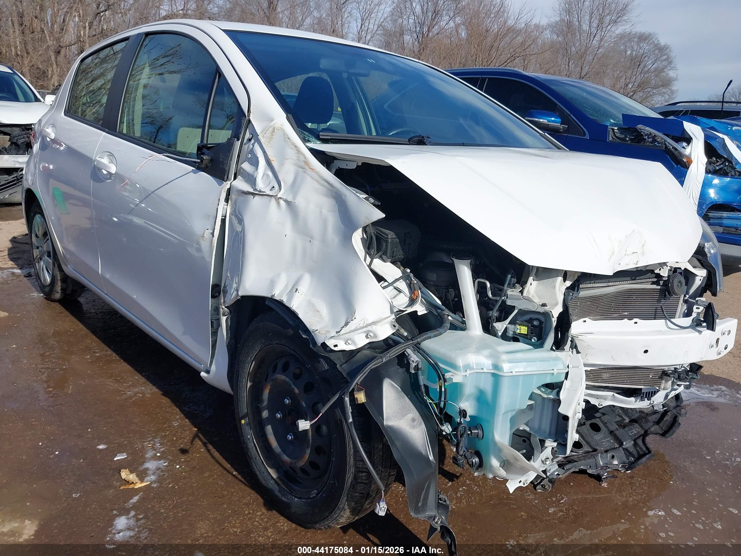 TOYOTA YARIS image 6