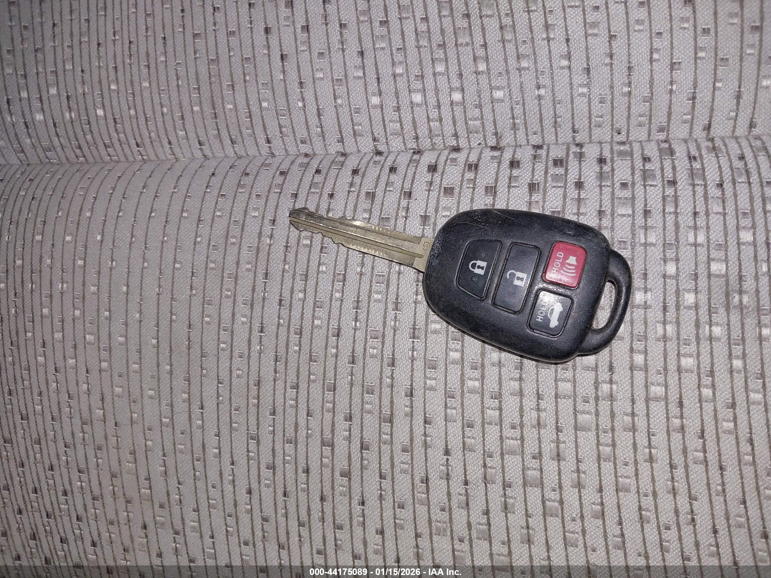 TOYOTA CAMRY image 11