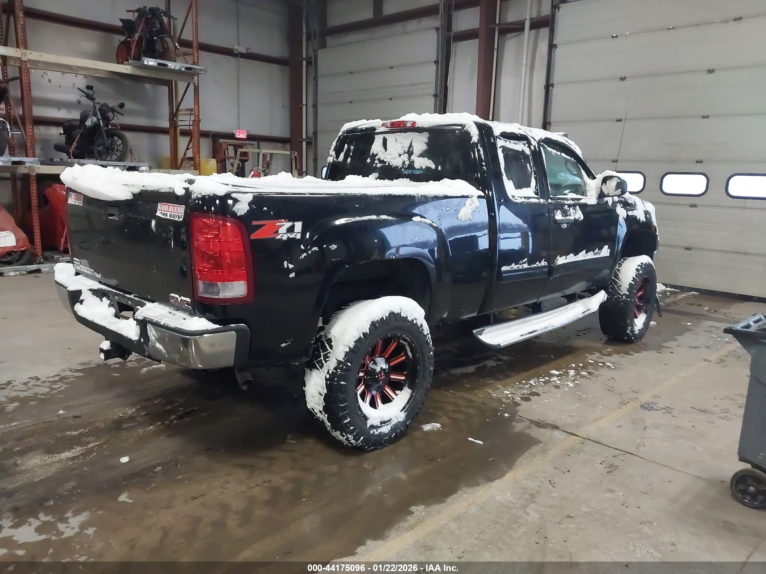 GMC SIERRA image 4