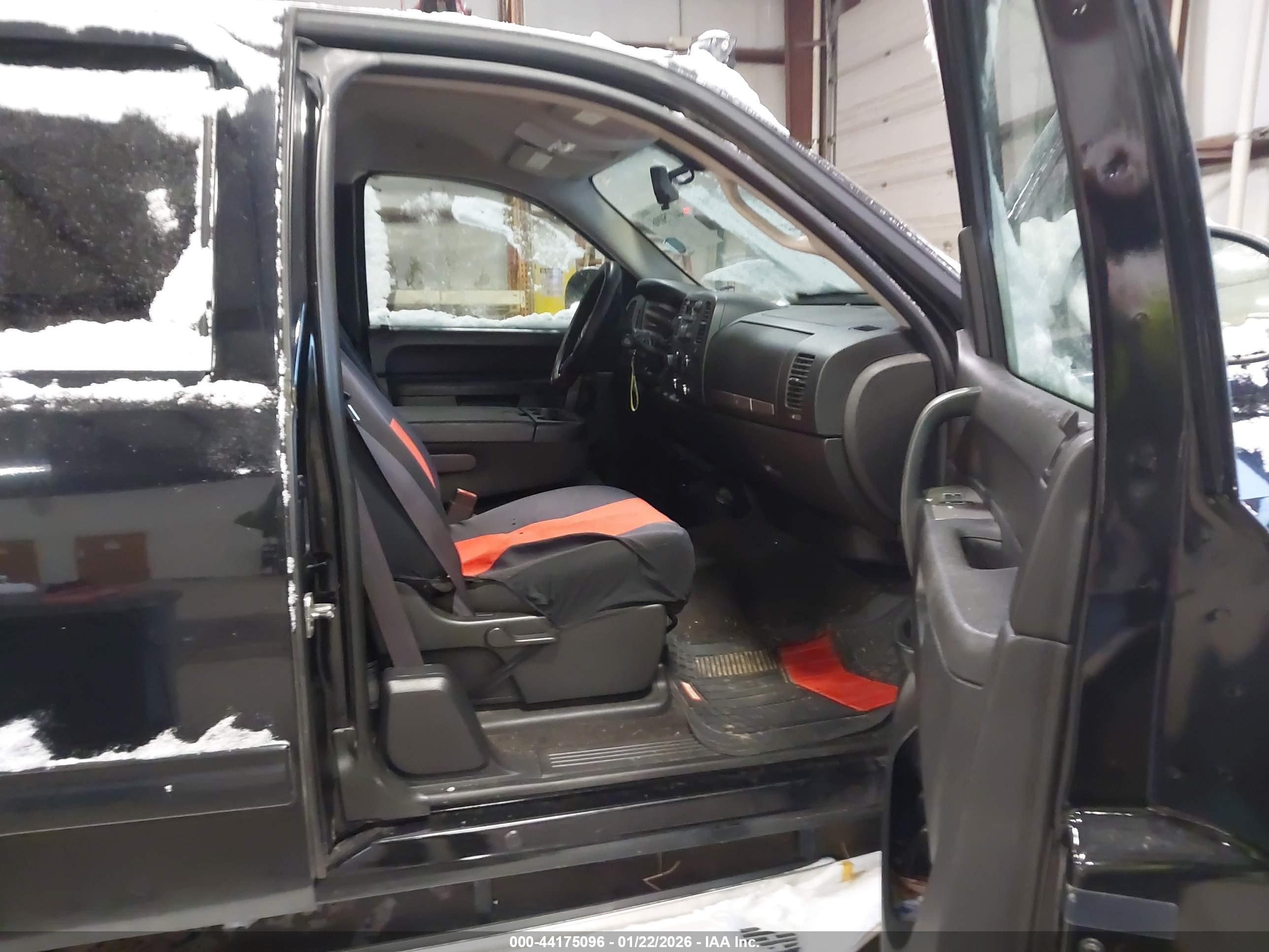 GMC SIERRA image 5