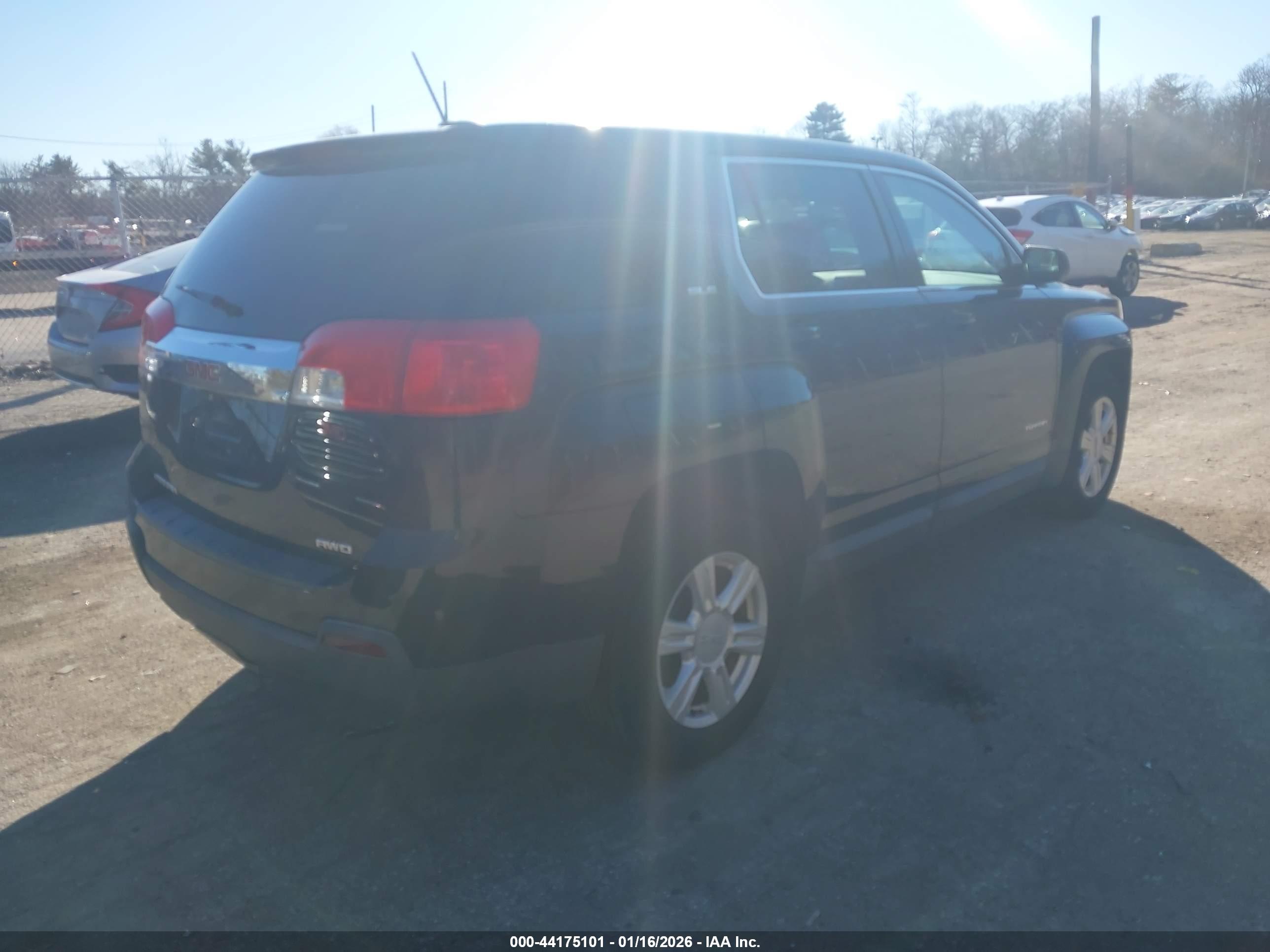 GMC TERRAIN image 4