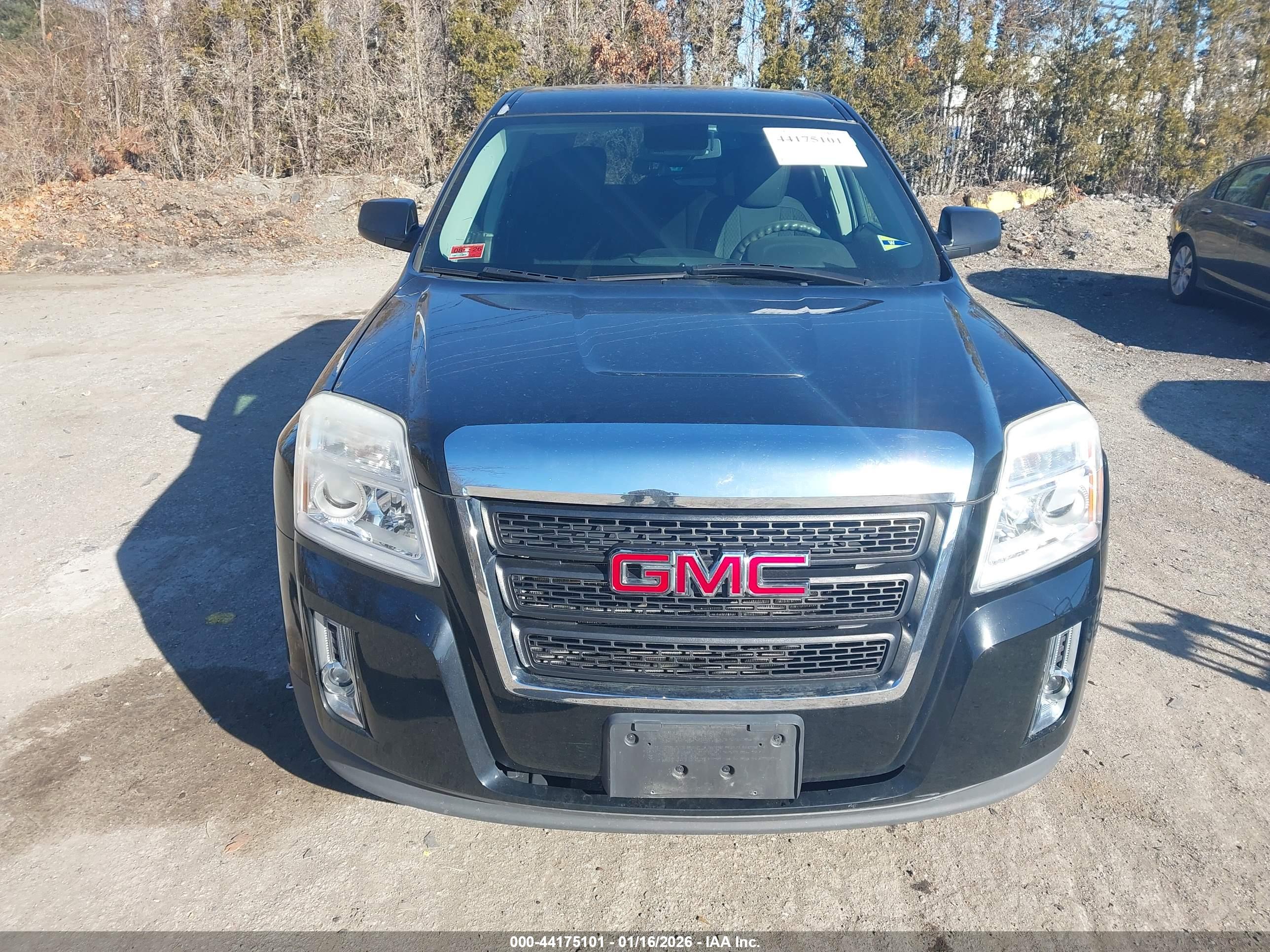 GMC TERRAIN image 6