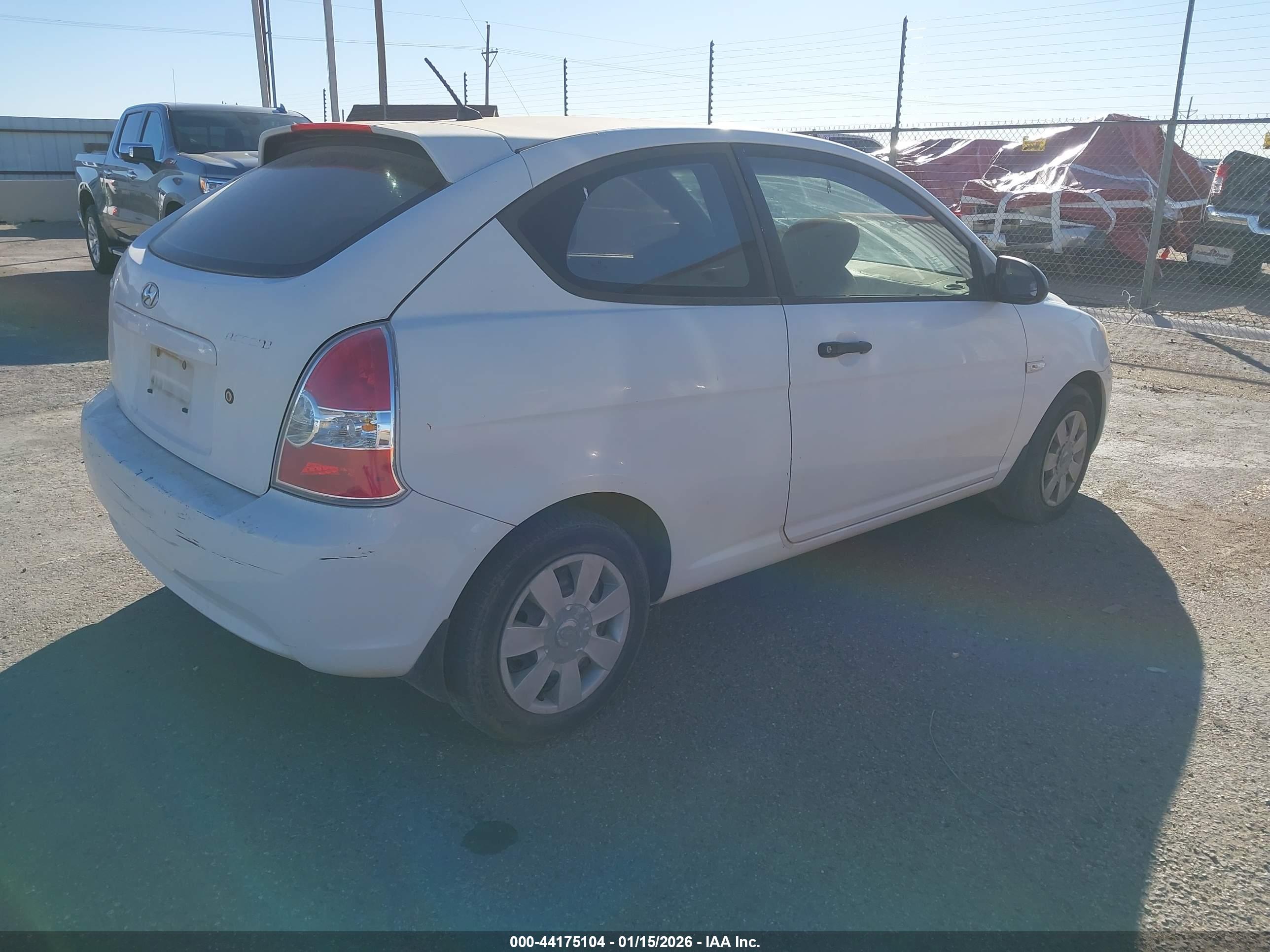 HYUNDAI ACCENT image 4