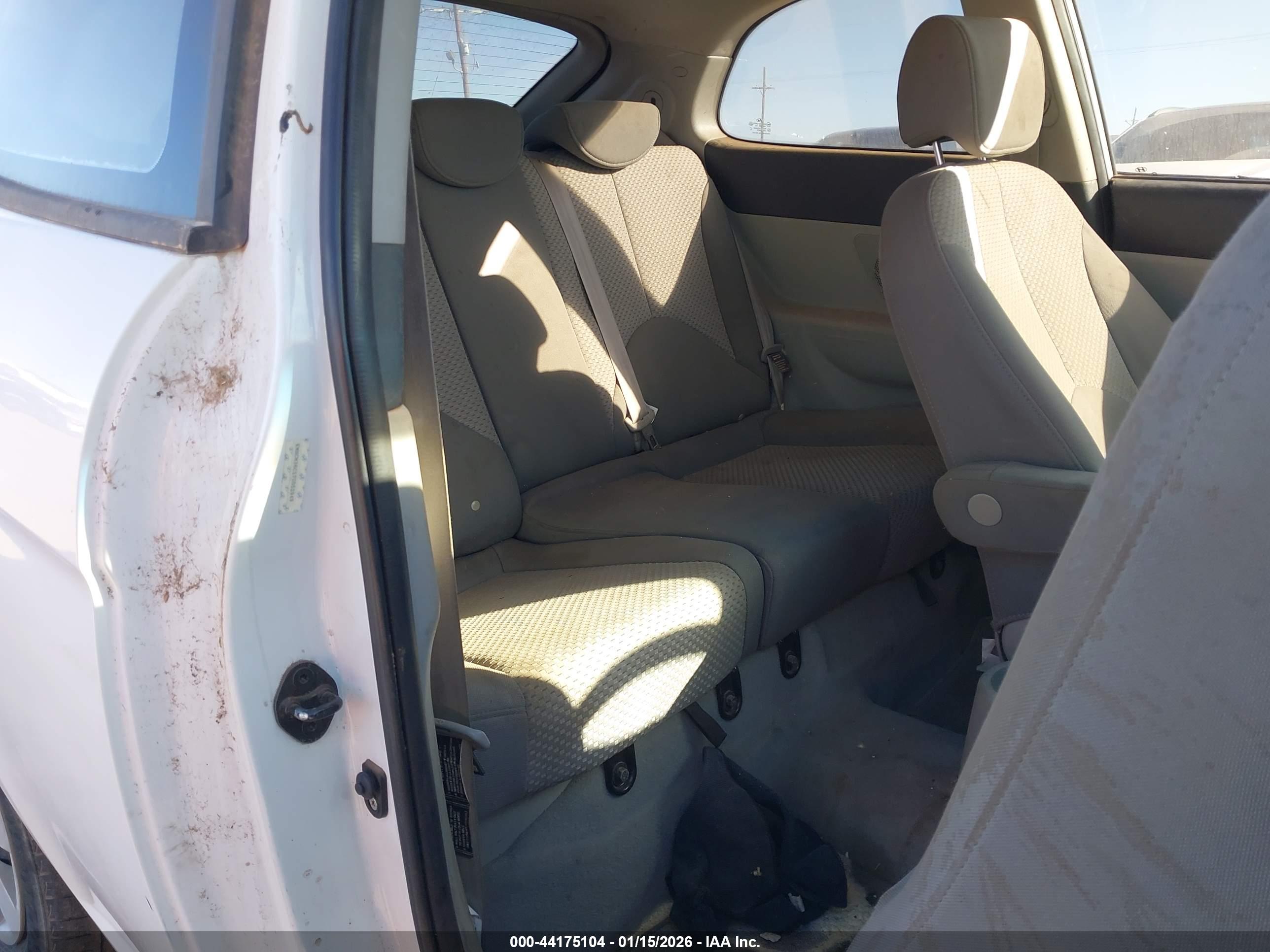 HYUNDAI ACCENT image 8