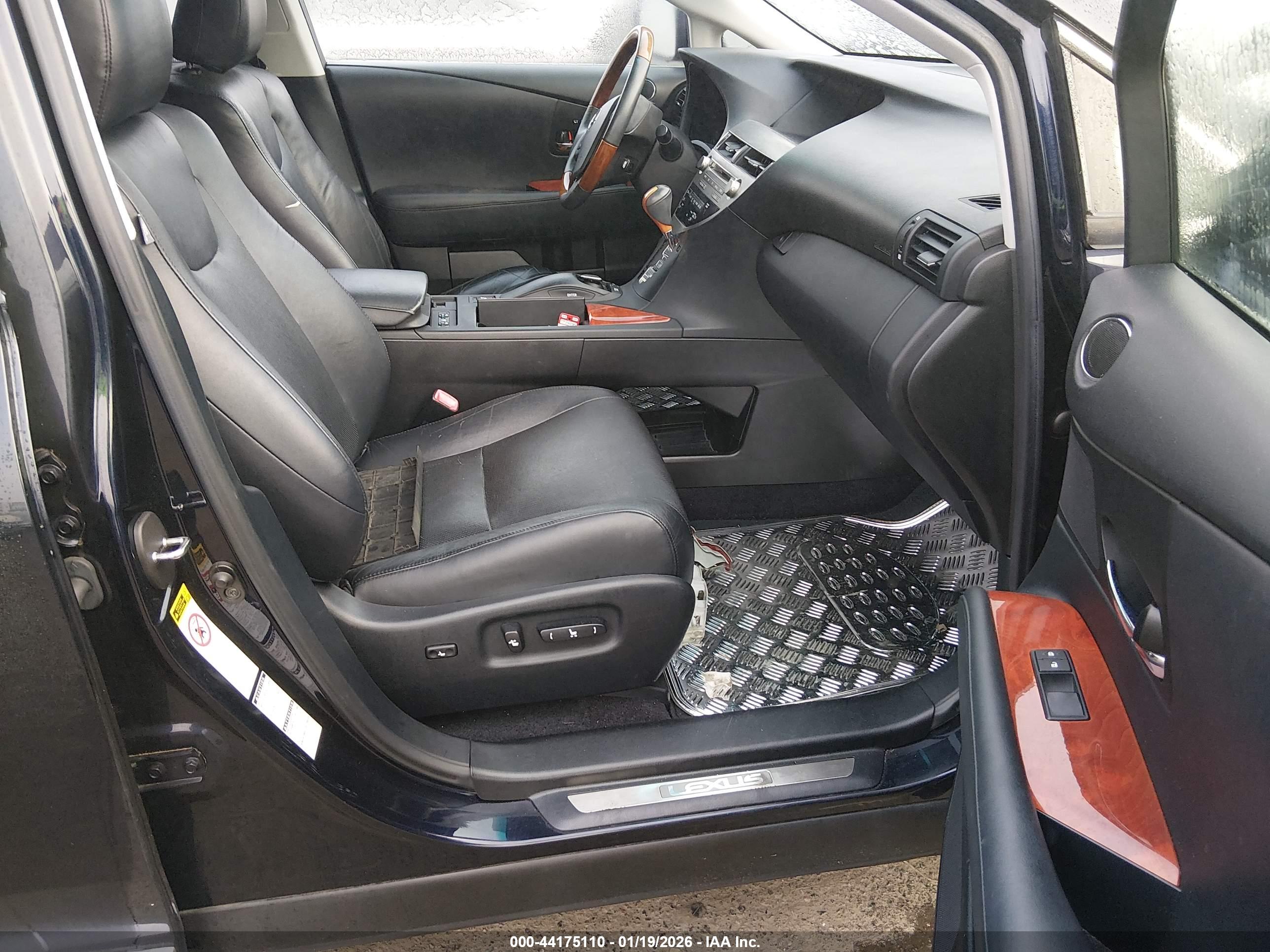 LEXUS RX image 5