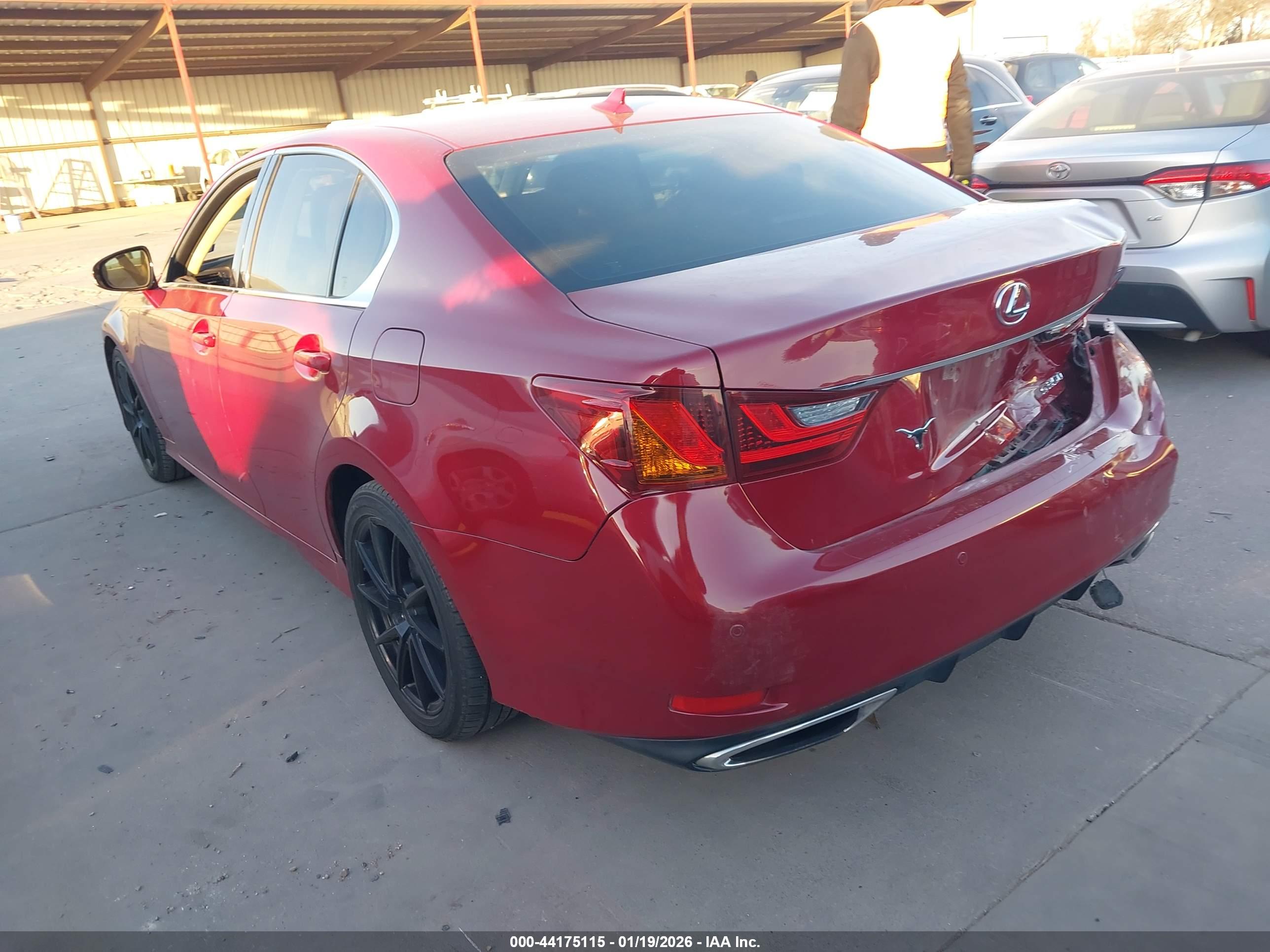 LEXUS GS image 3