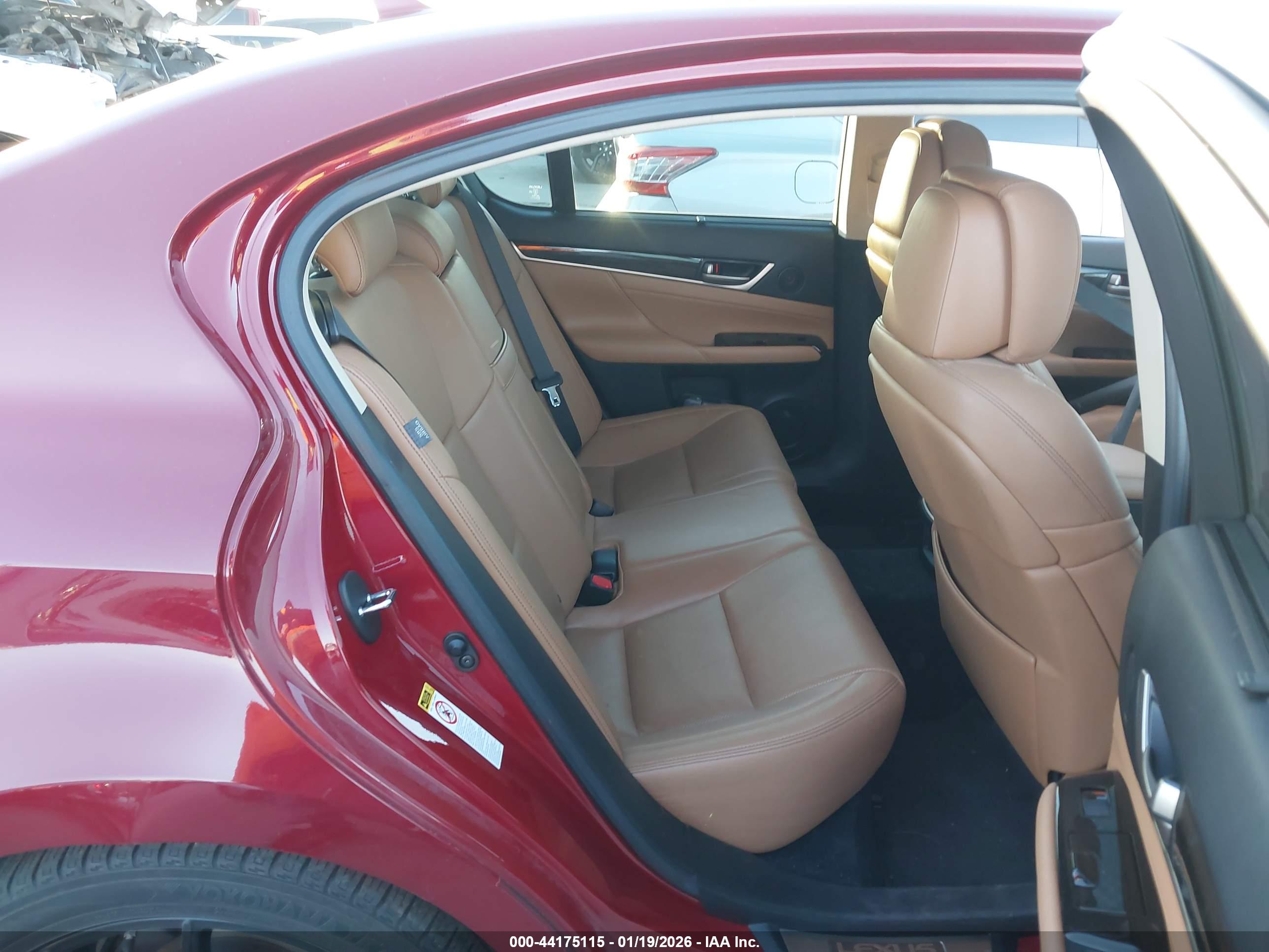 LEXUS GS image 8