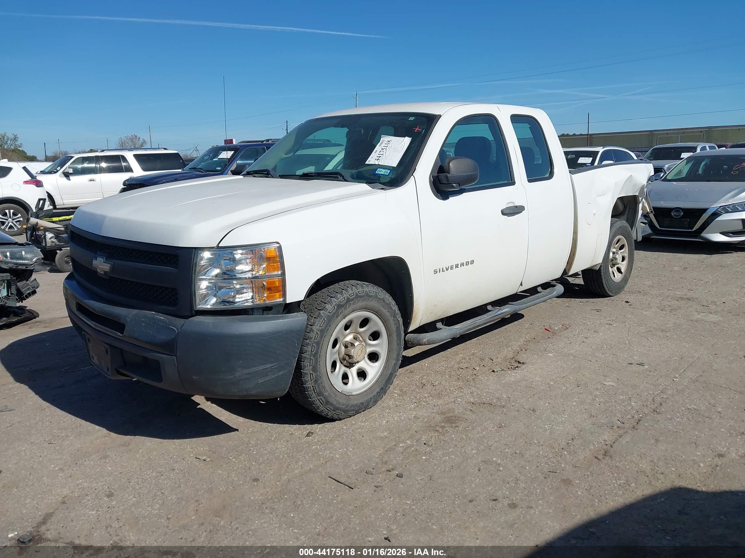 CHEVROLET SILVERADO image 2