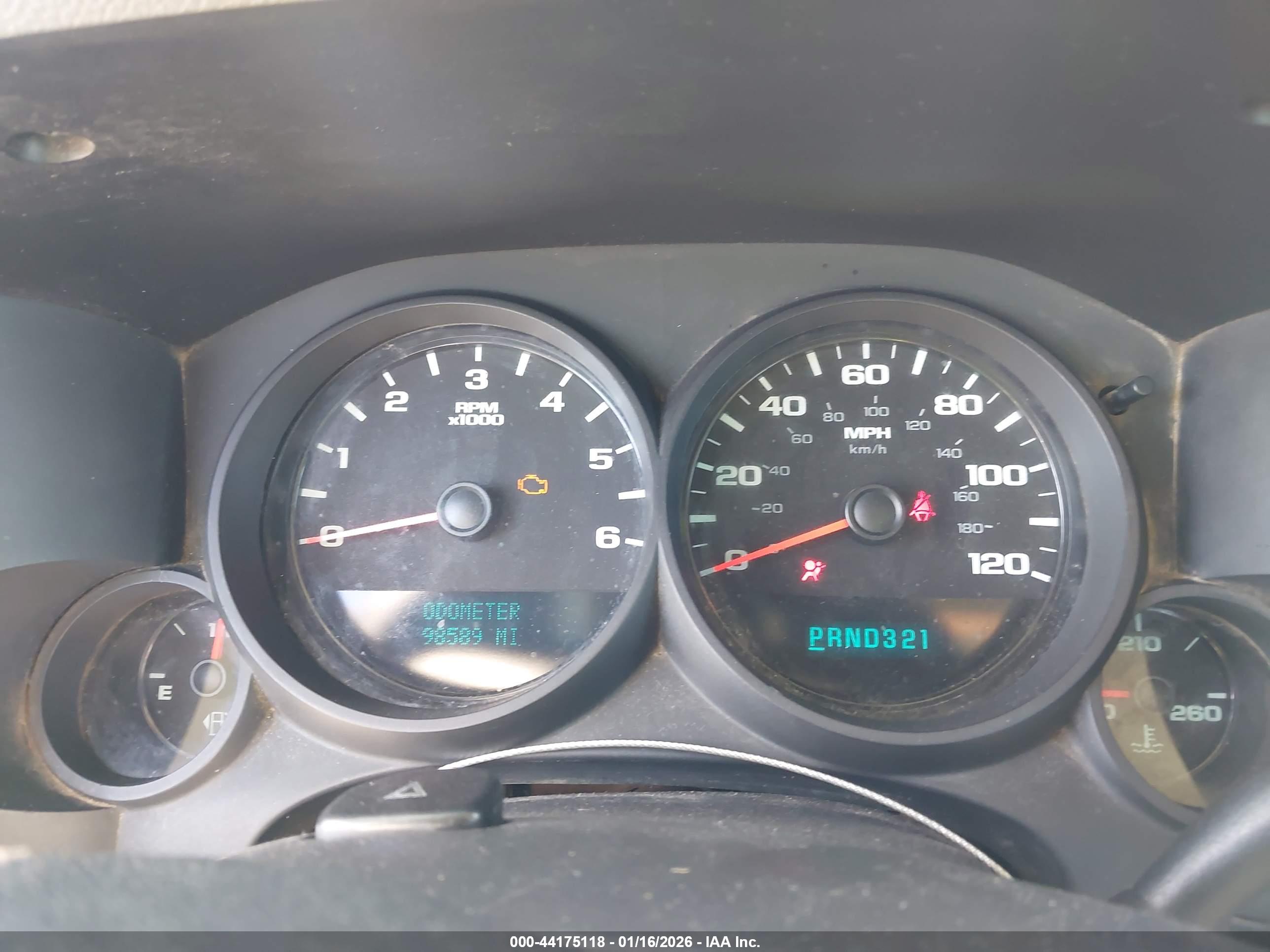 CHEVROLET SILVERADO image 7