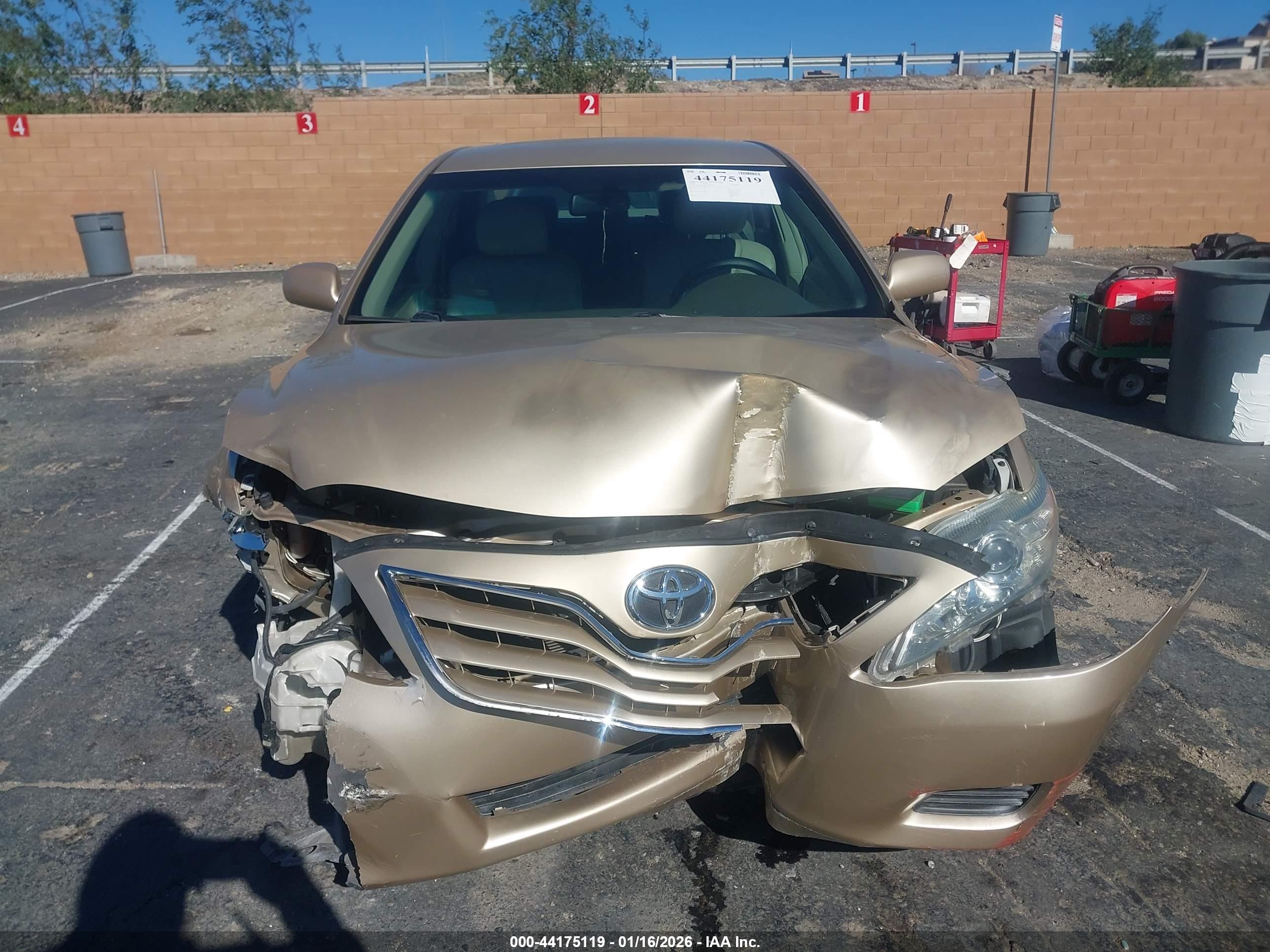 TOYOTA CAMRY image 6