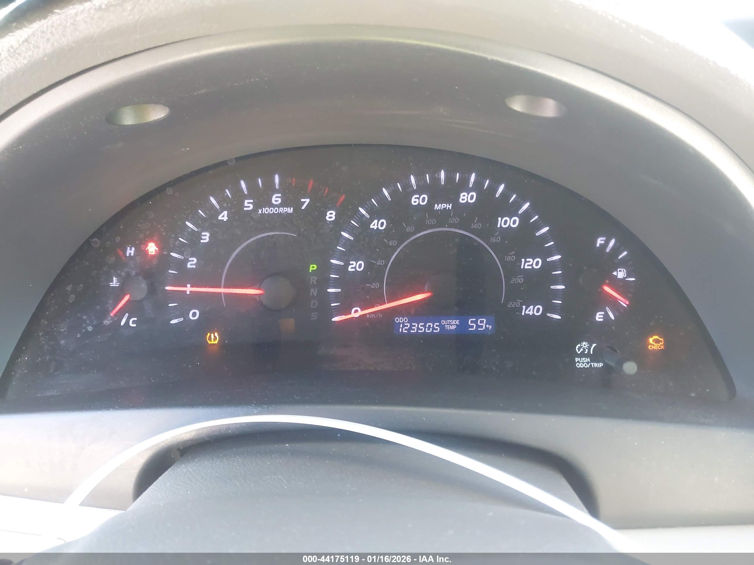 TOYOTA CAMRY image 7