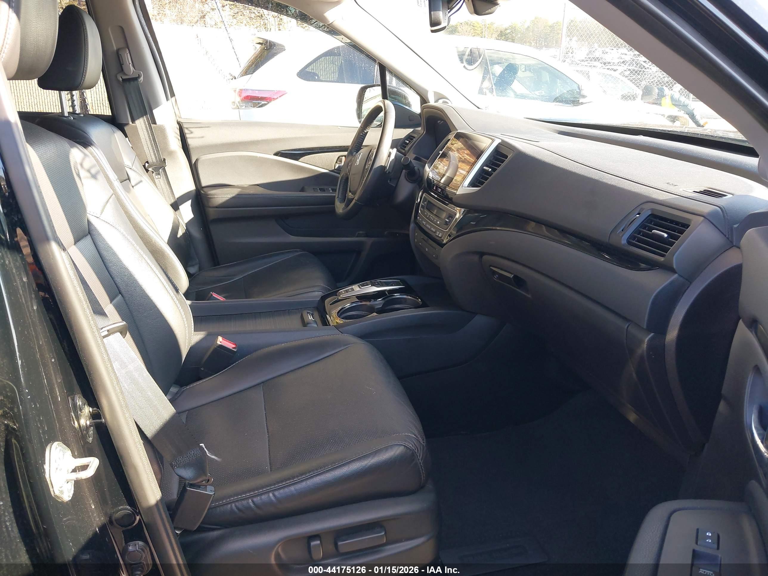 HONDA PILOT image 5