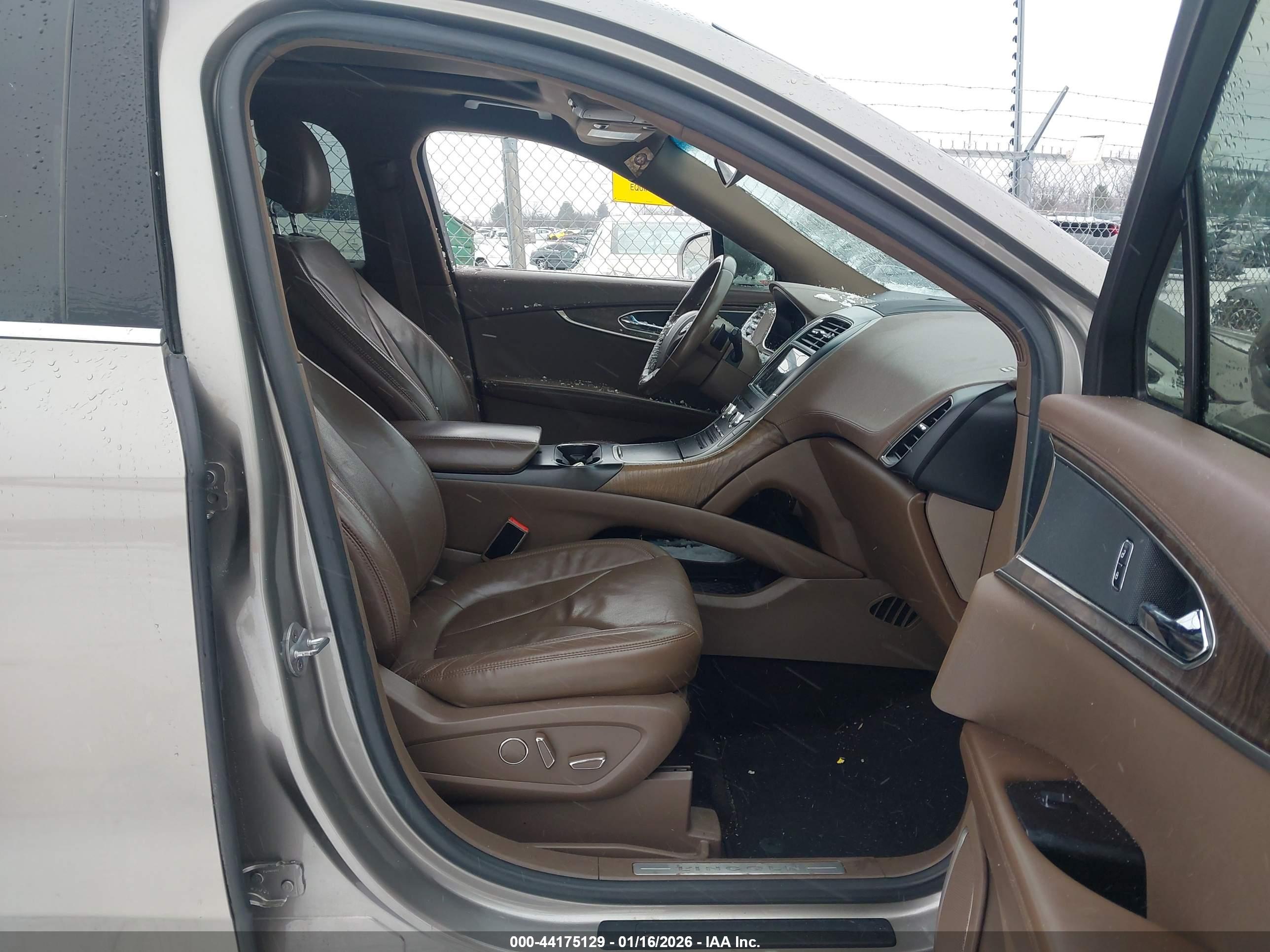 LINCOLN MKX image 5