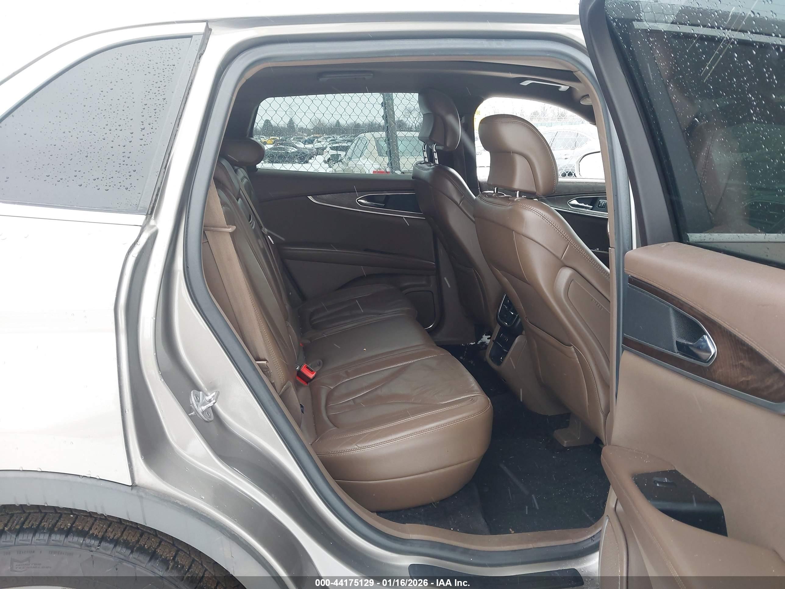 LINCOLN MKX image 8