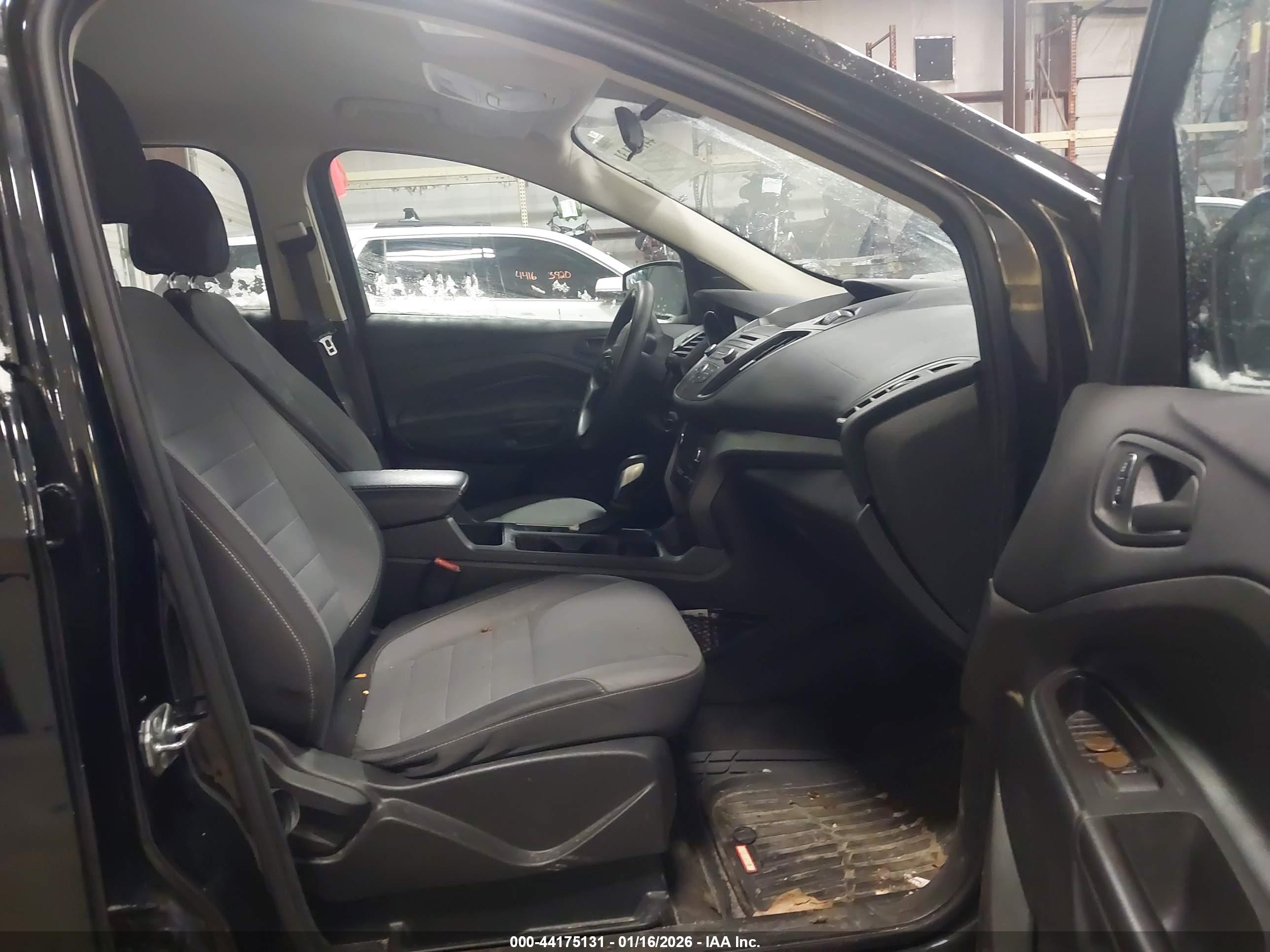 FORD ESCAPE image 5