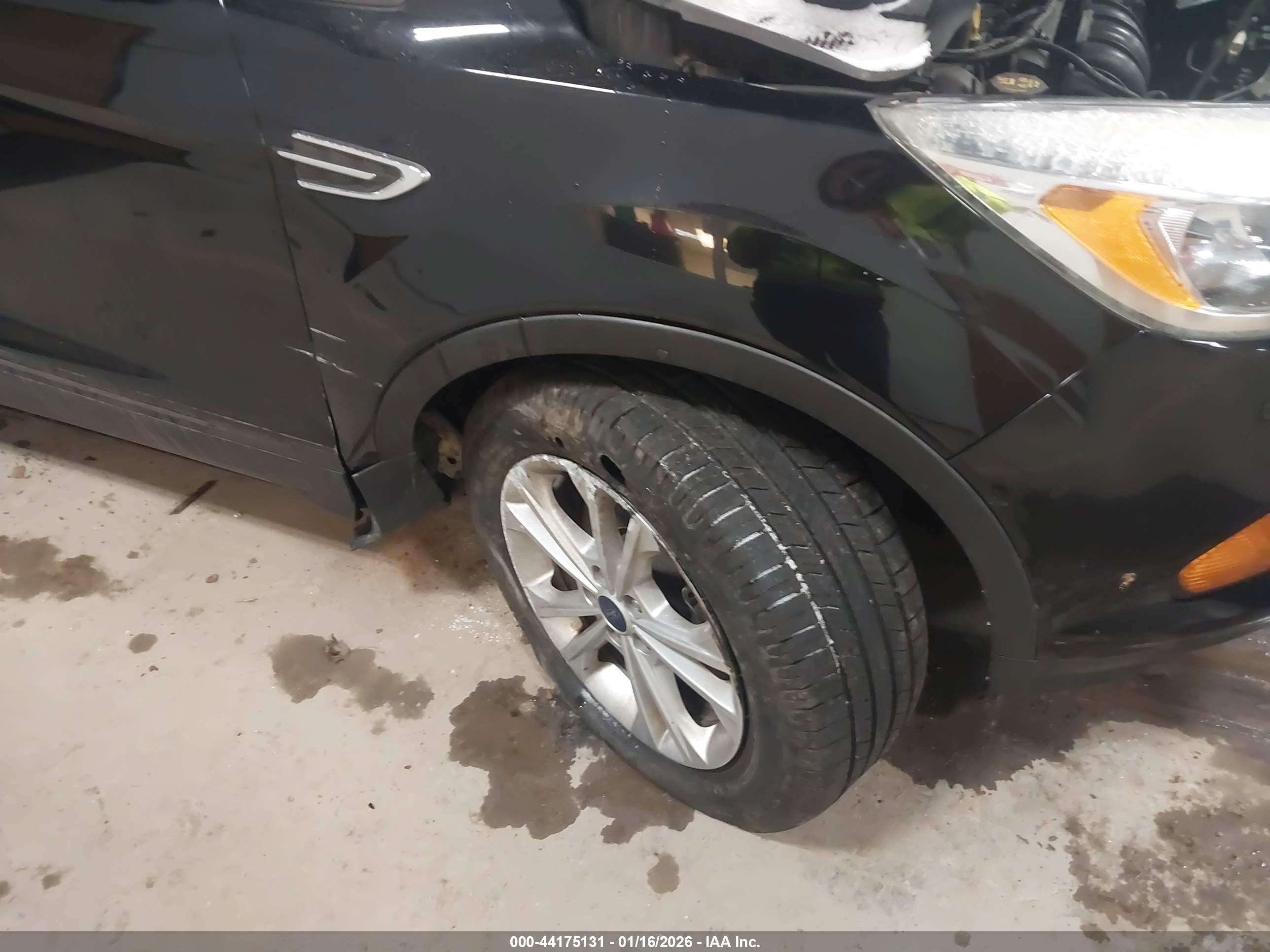 FORD ESCAPE image 6
