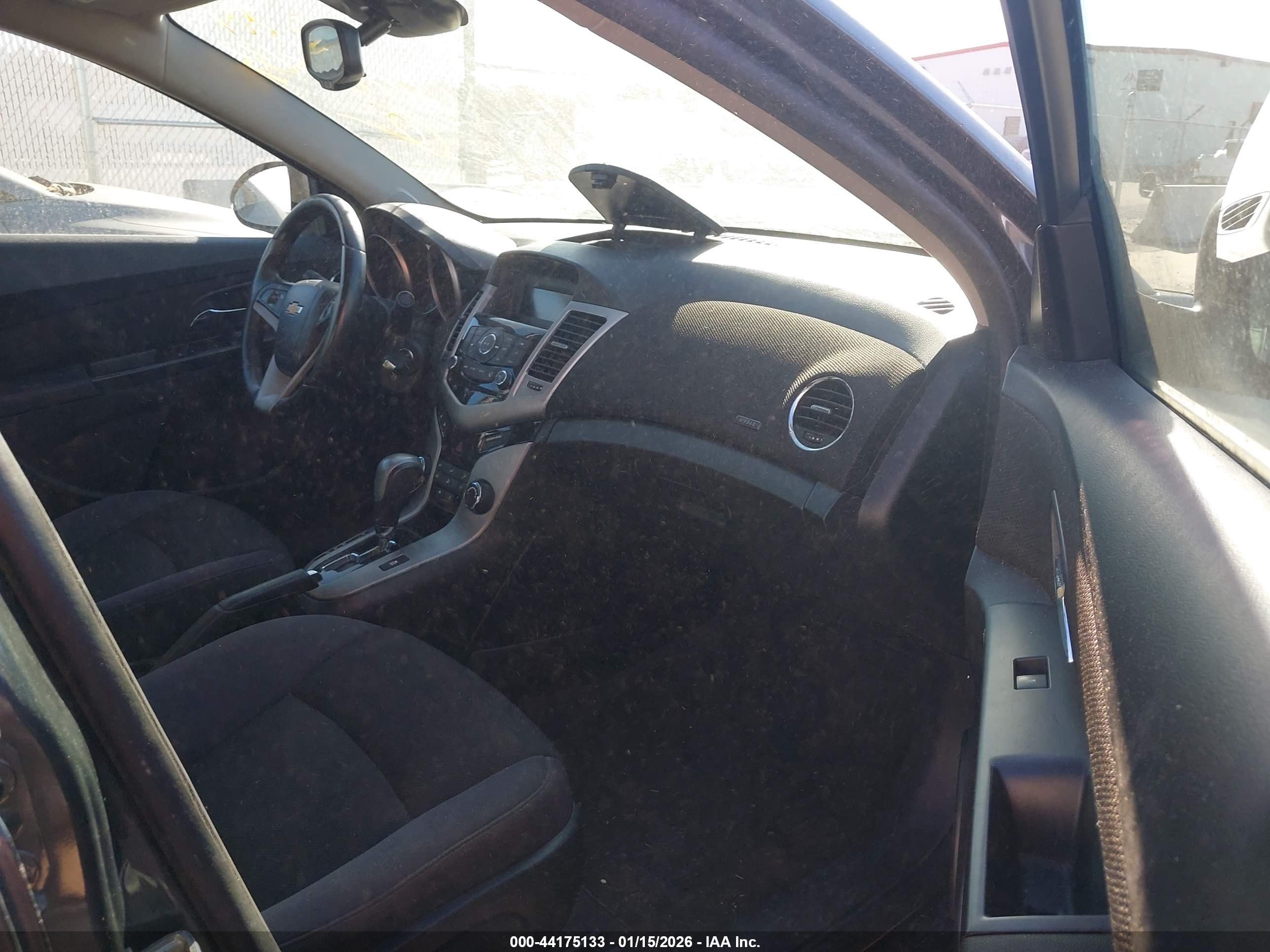 CHEVROLET CRUZE image 5