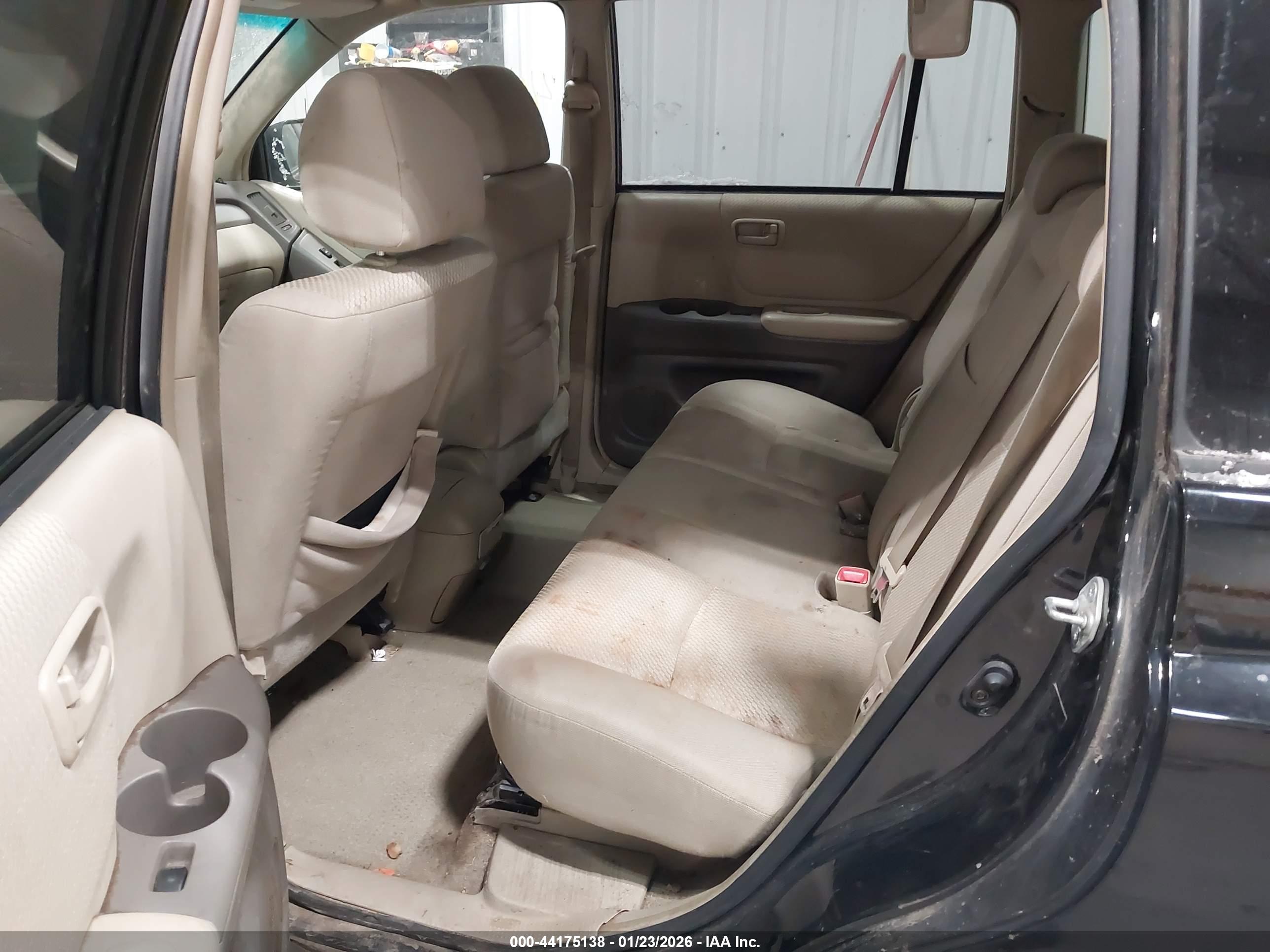 TOYOTA HIGHLANDER image 8