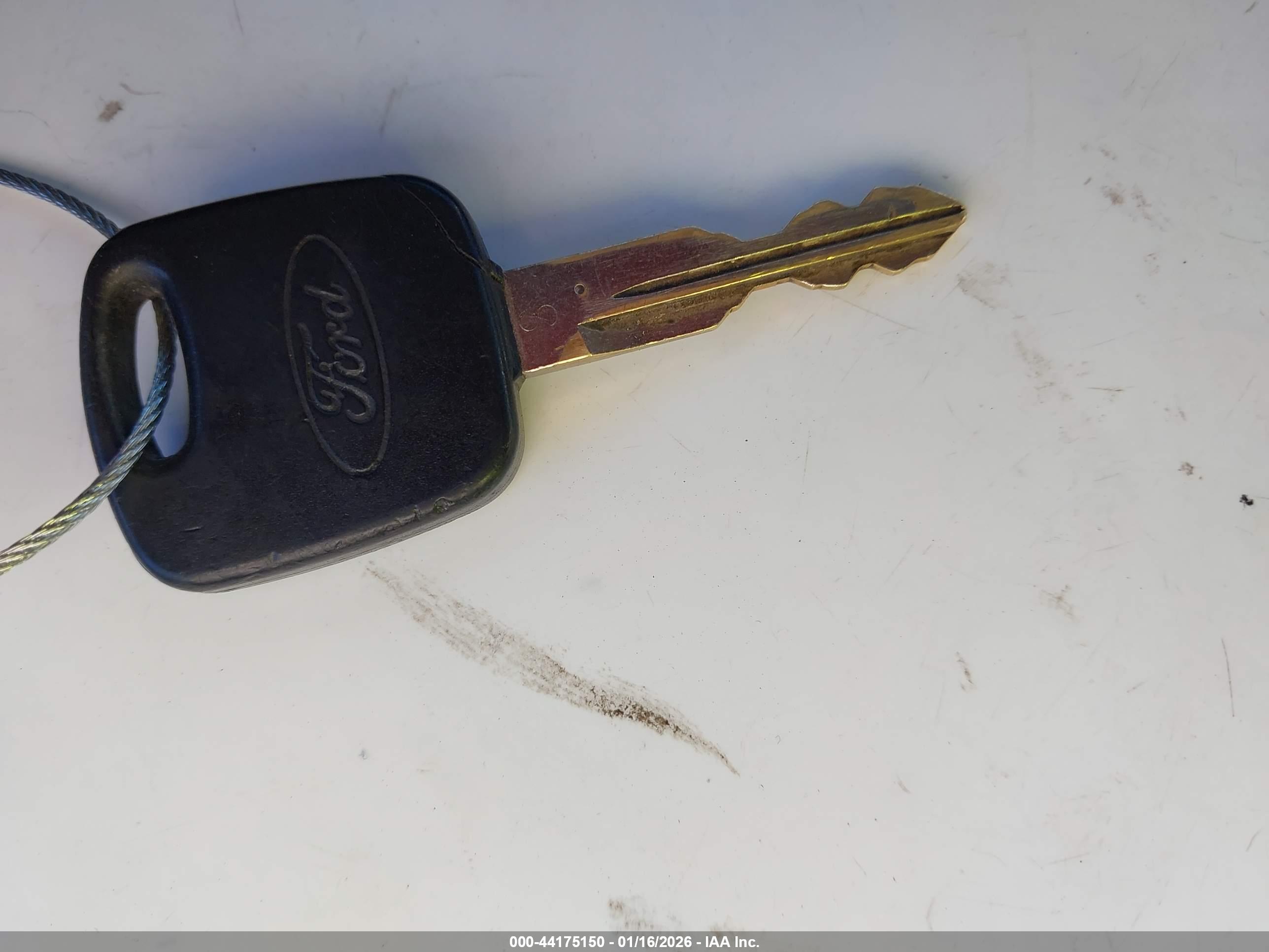 FORD EXCURSION image 11