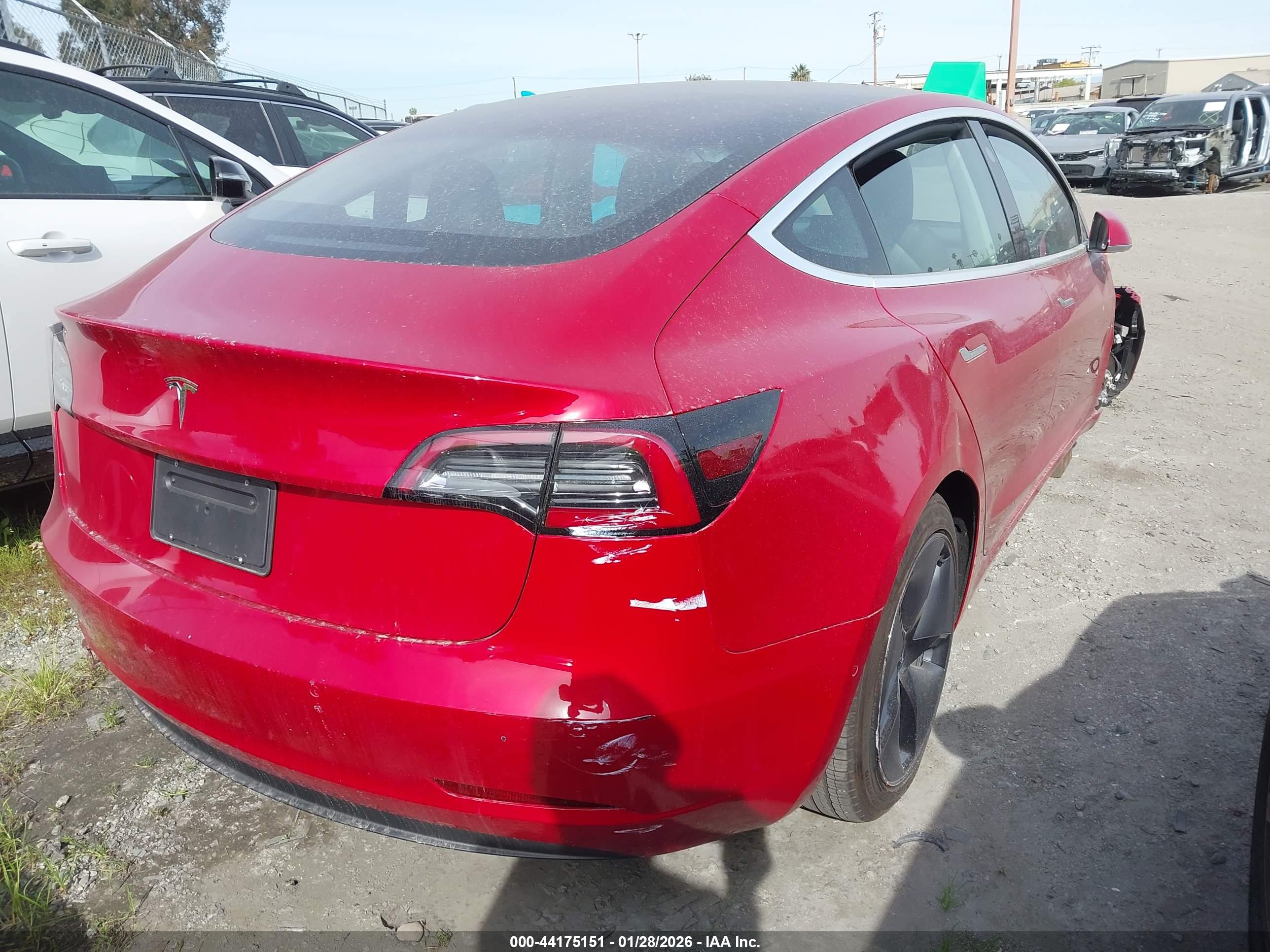 TESLA MODEL image 4
