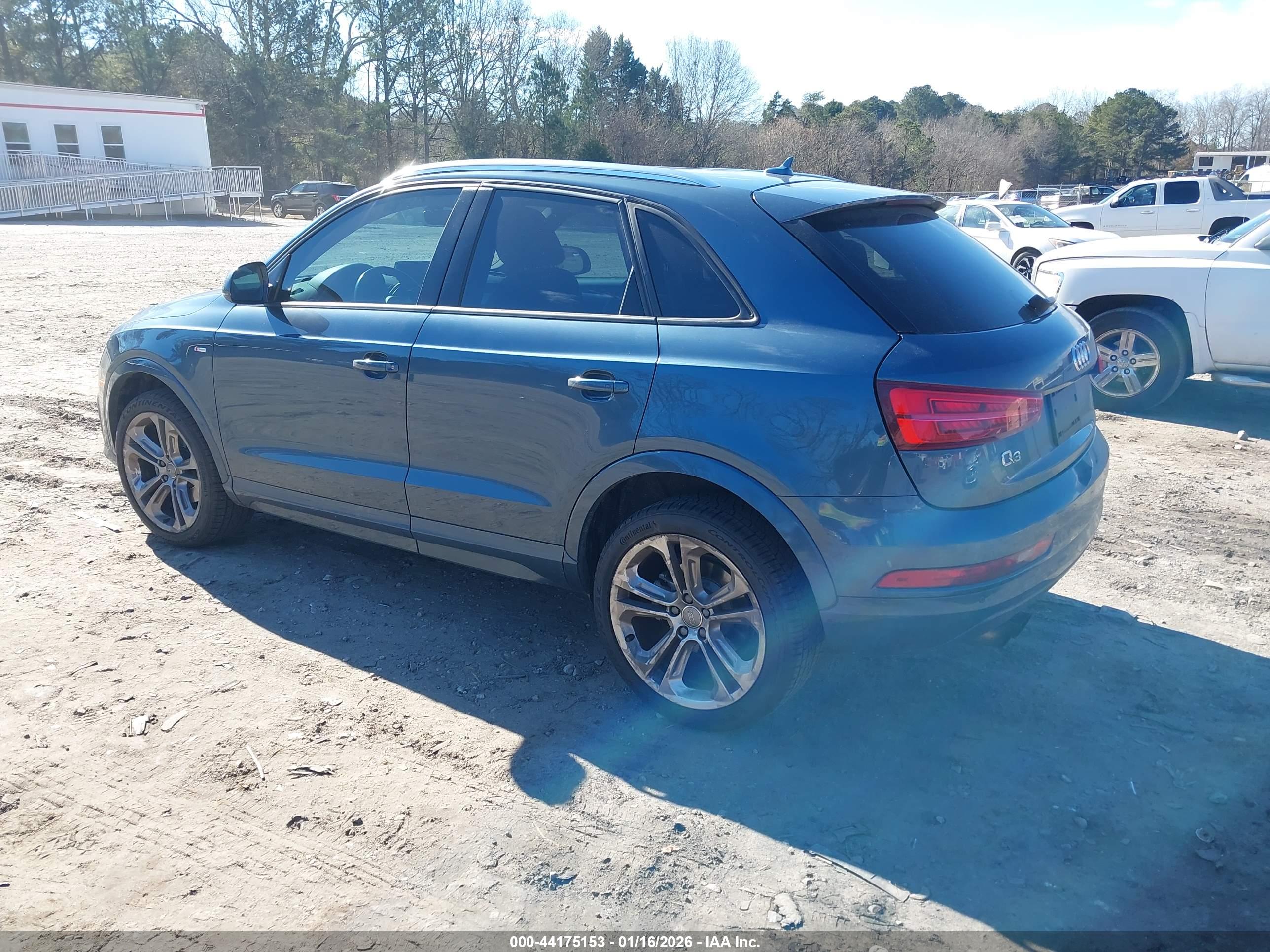 AUDI Q3 image 3