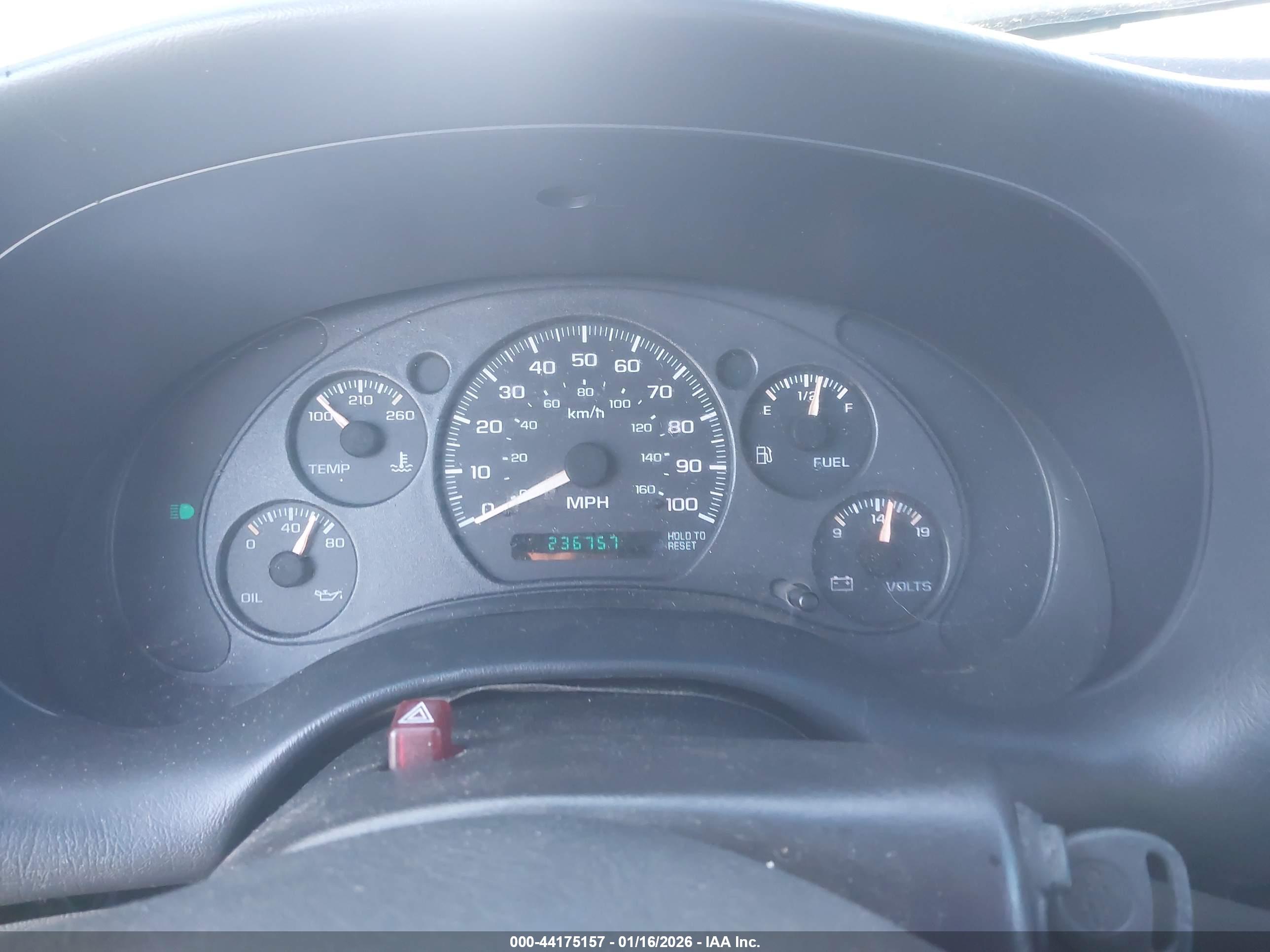 CHEVROLET S-10 image 7
