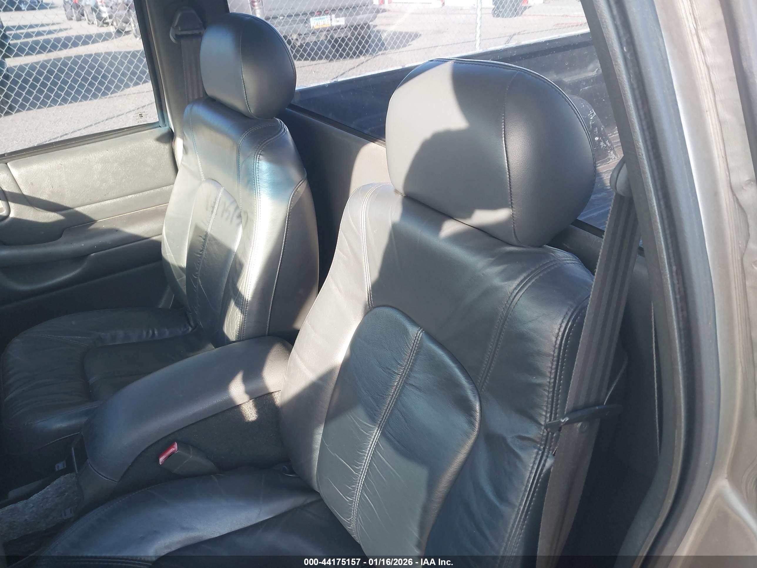 CHEVROLET S-10 image 8