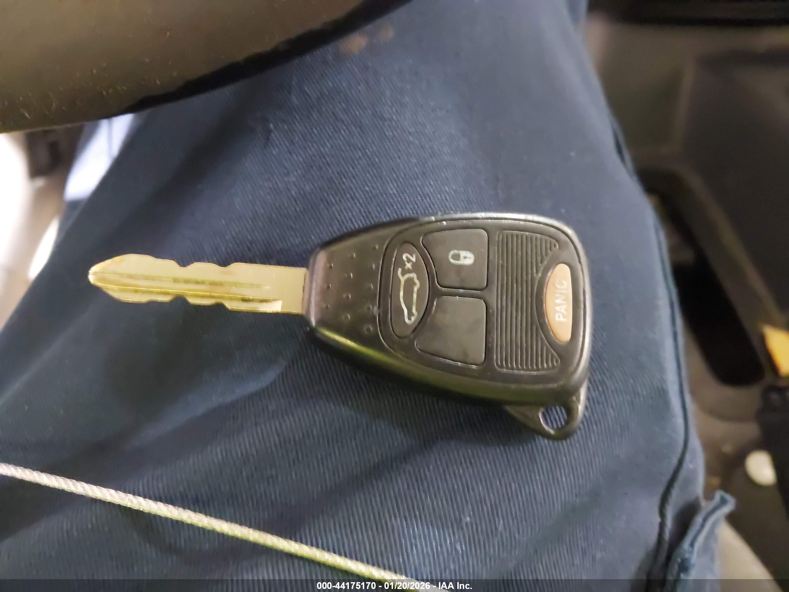 JEEP LIBERTY image 11