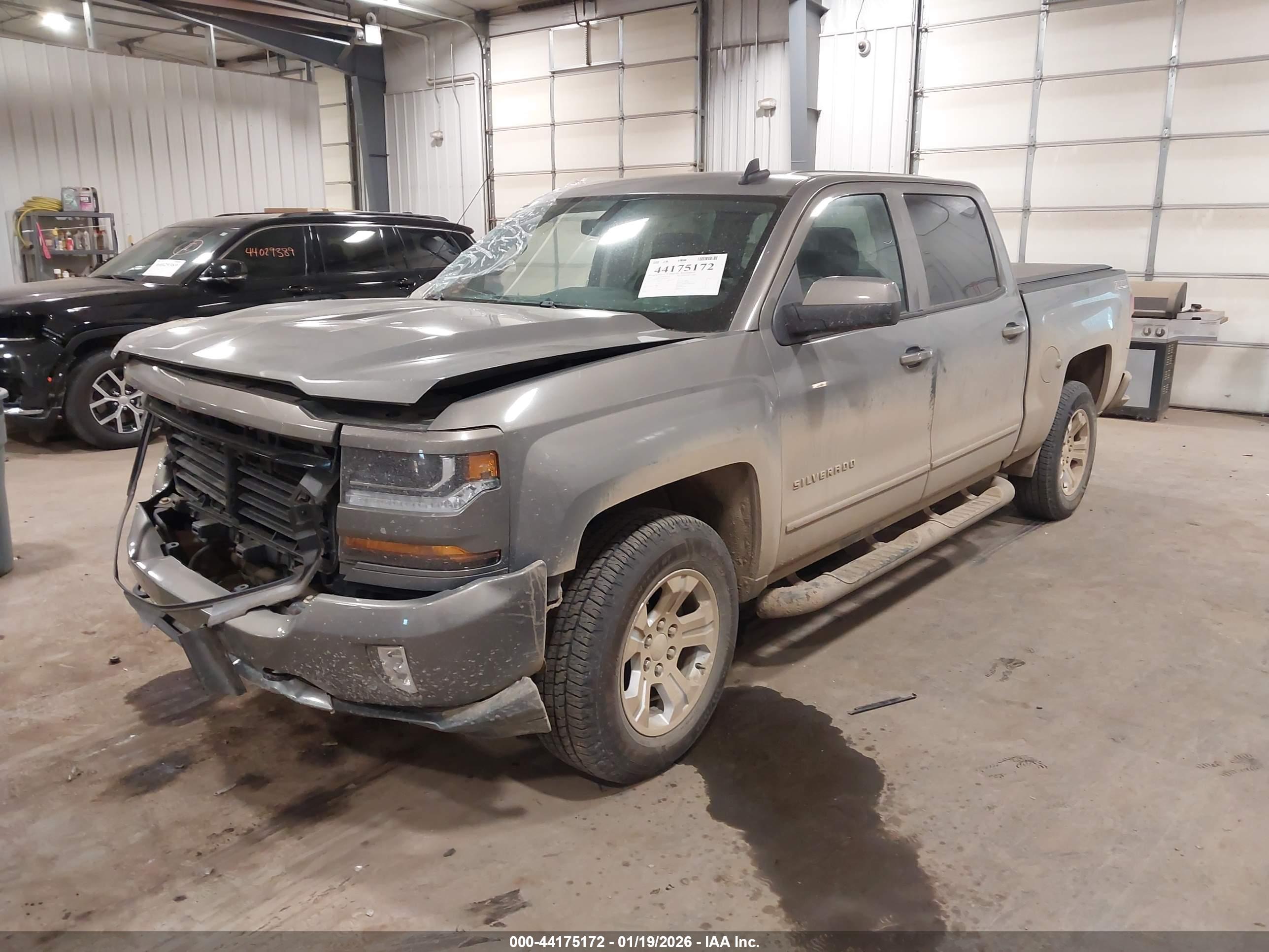 CHEVROLET SILVERADO image 2
