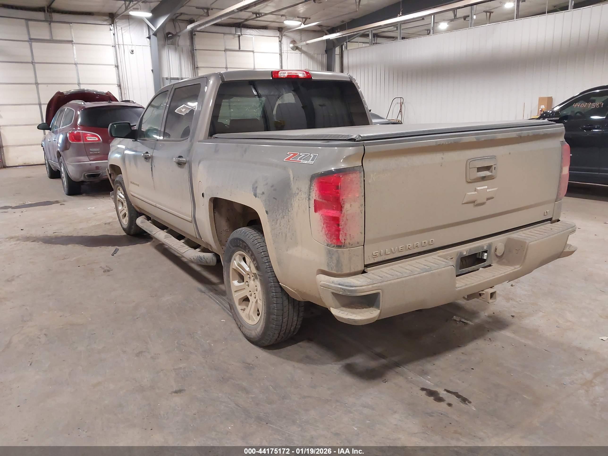 CHEVROLET SILVERADO image 3