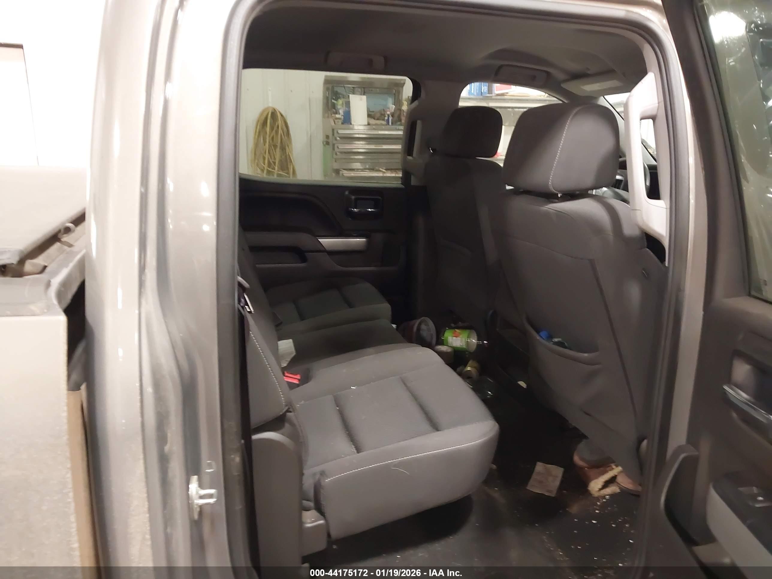 CHEVROLET SILVERADO image 8