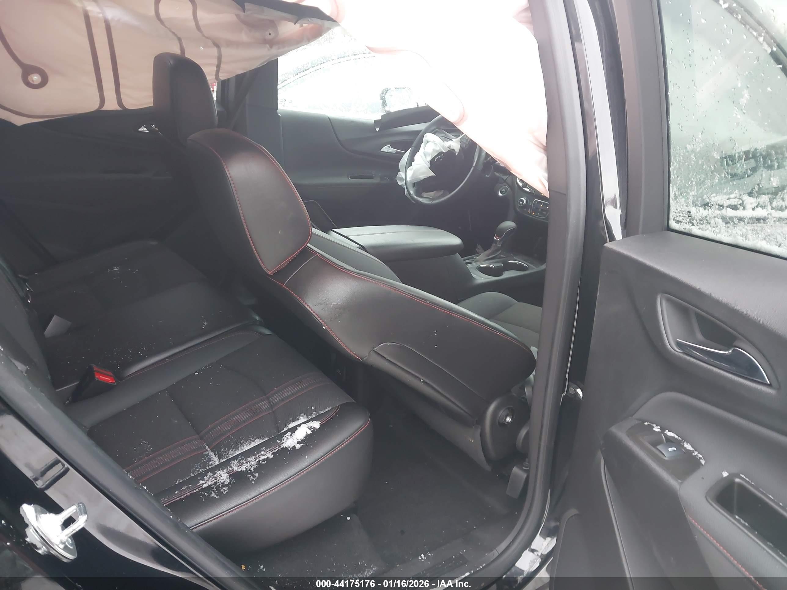 CHEVROLET EQUINOX image 8
