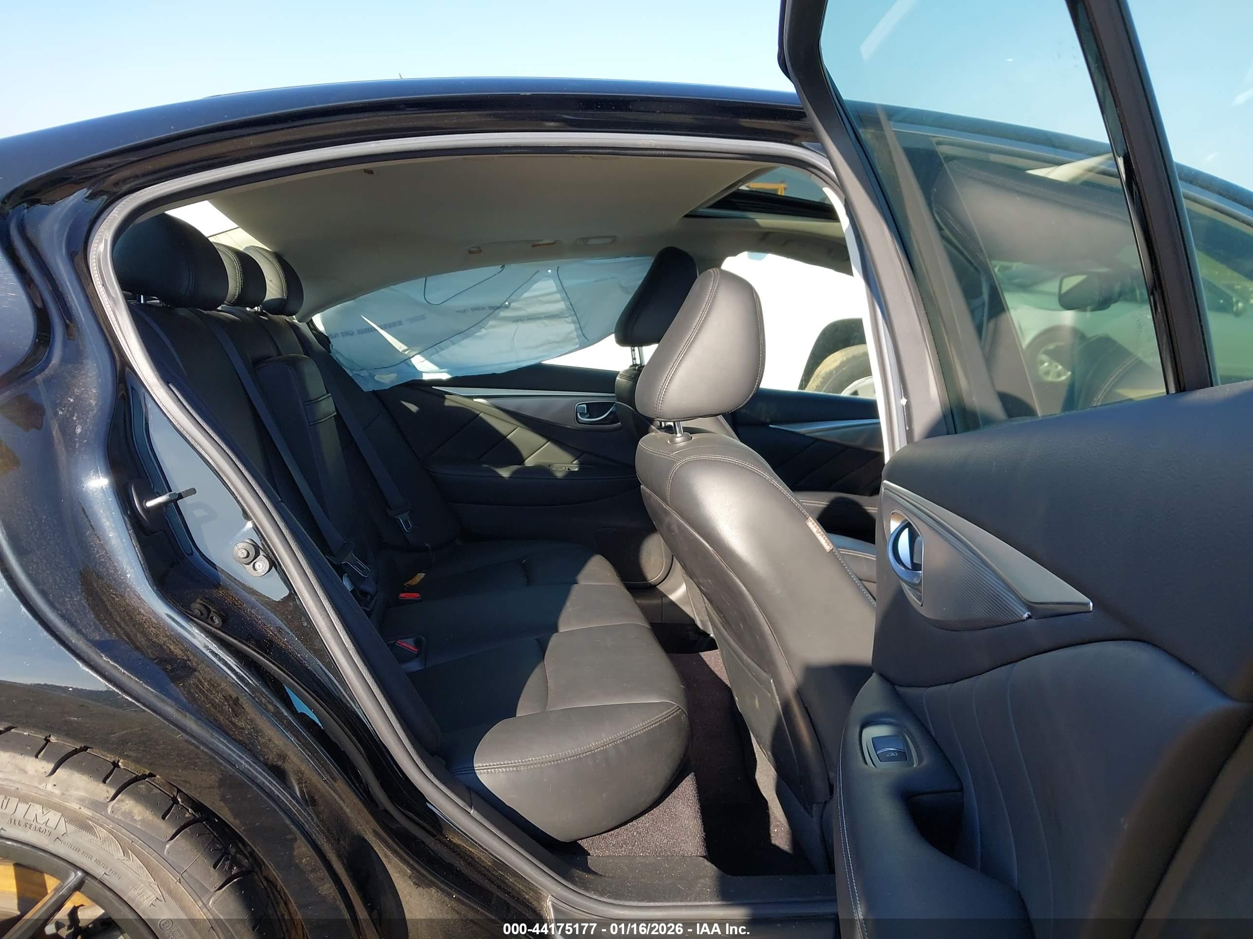 INFINITI Q50 image 8