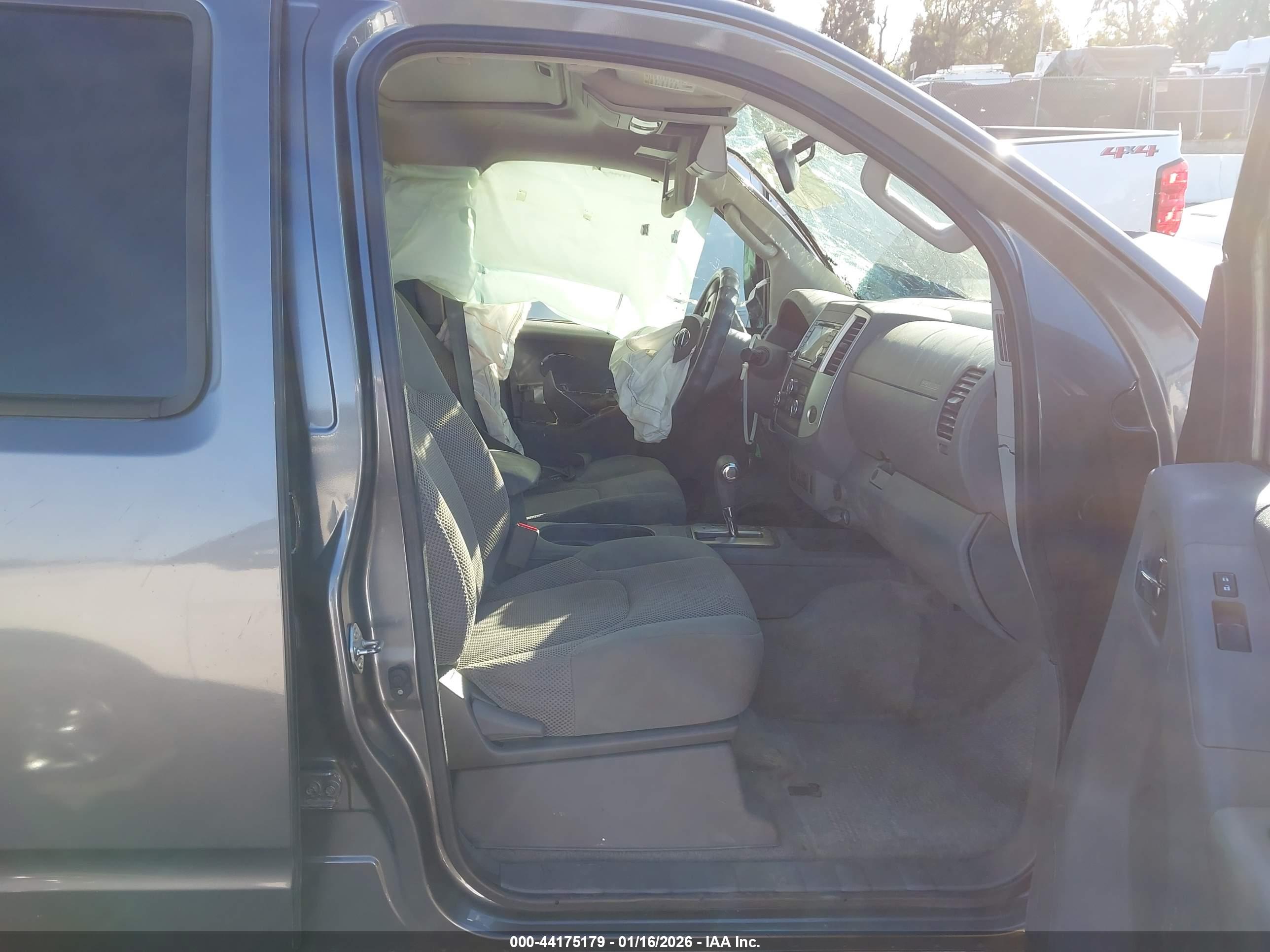 NISSAN FRONTIER image 5
