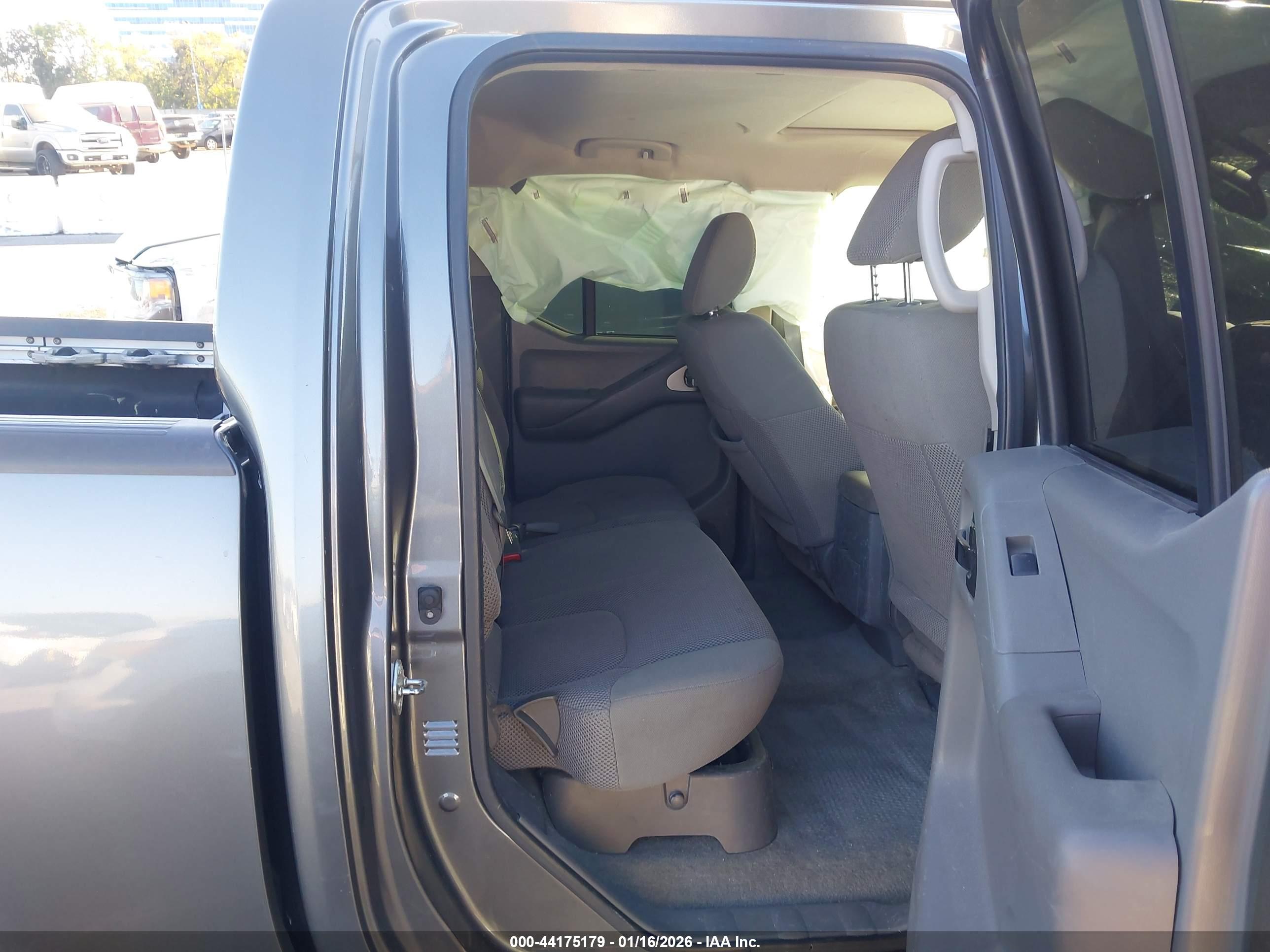 NISSAN FRONTIER image 8