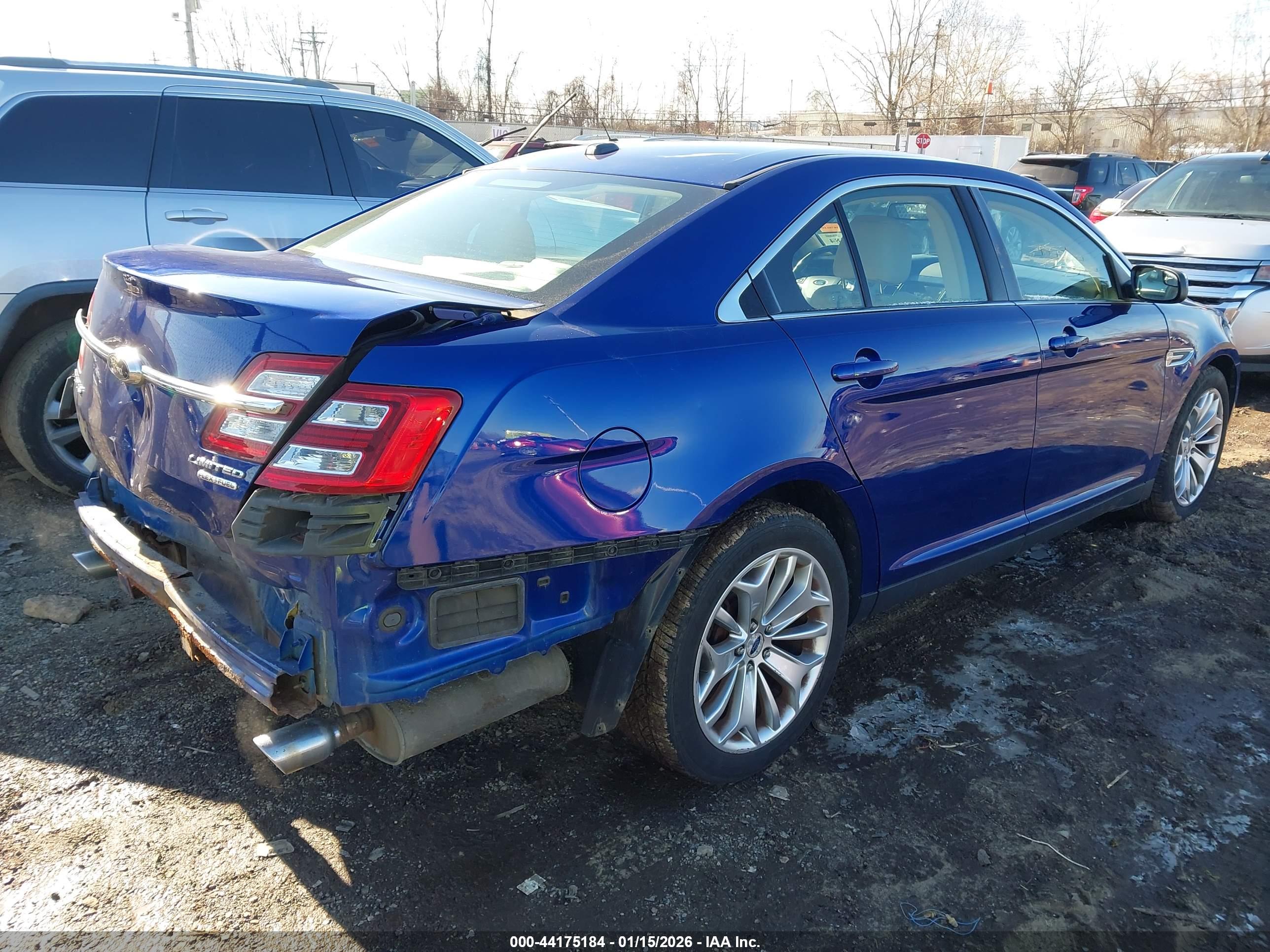 FORD TAURUS image 4