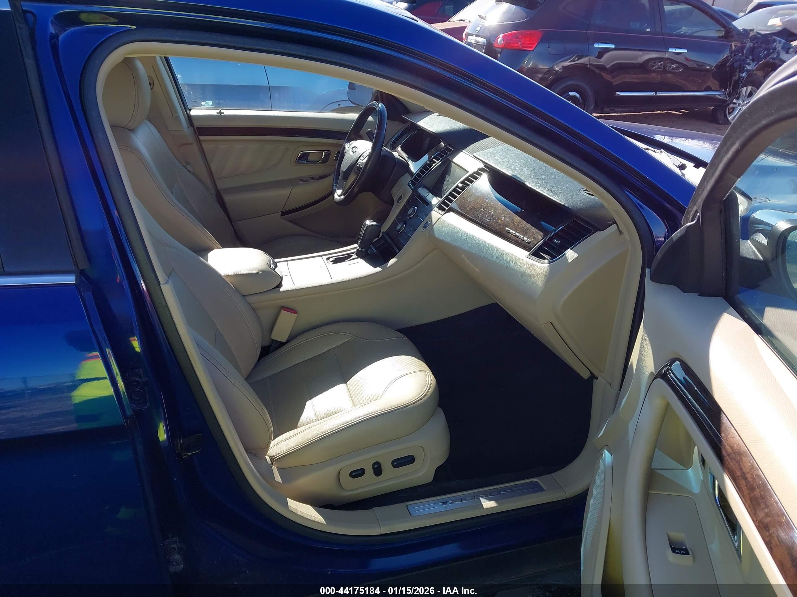 FORD TAURUS image 5