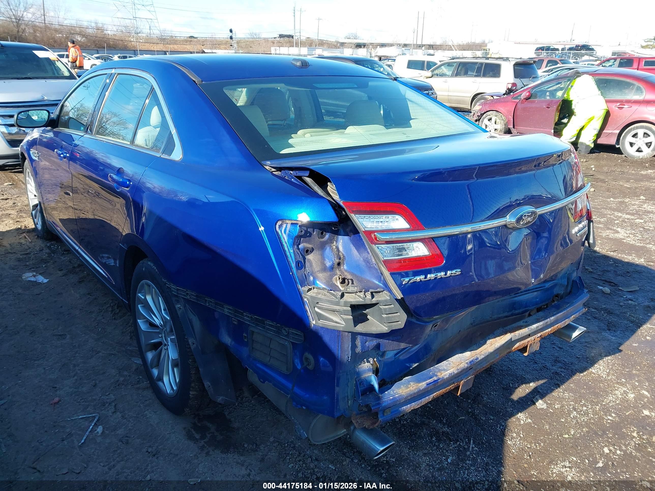 FORD TAURUS image 6