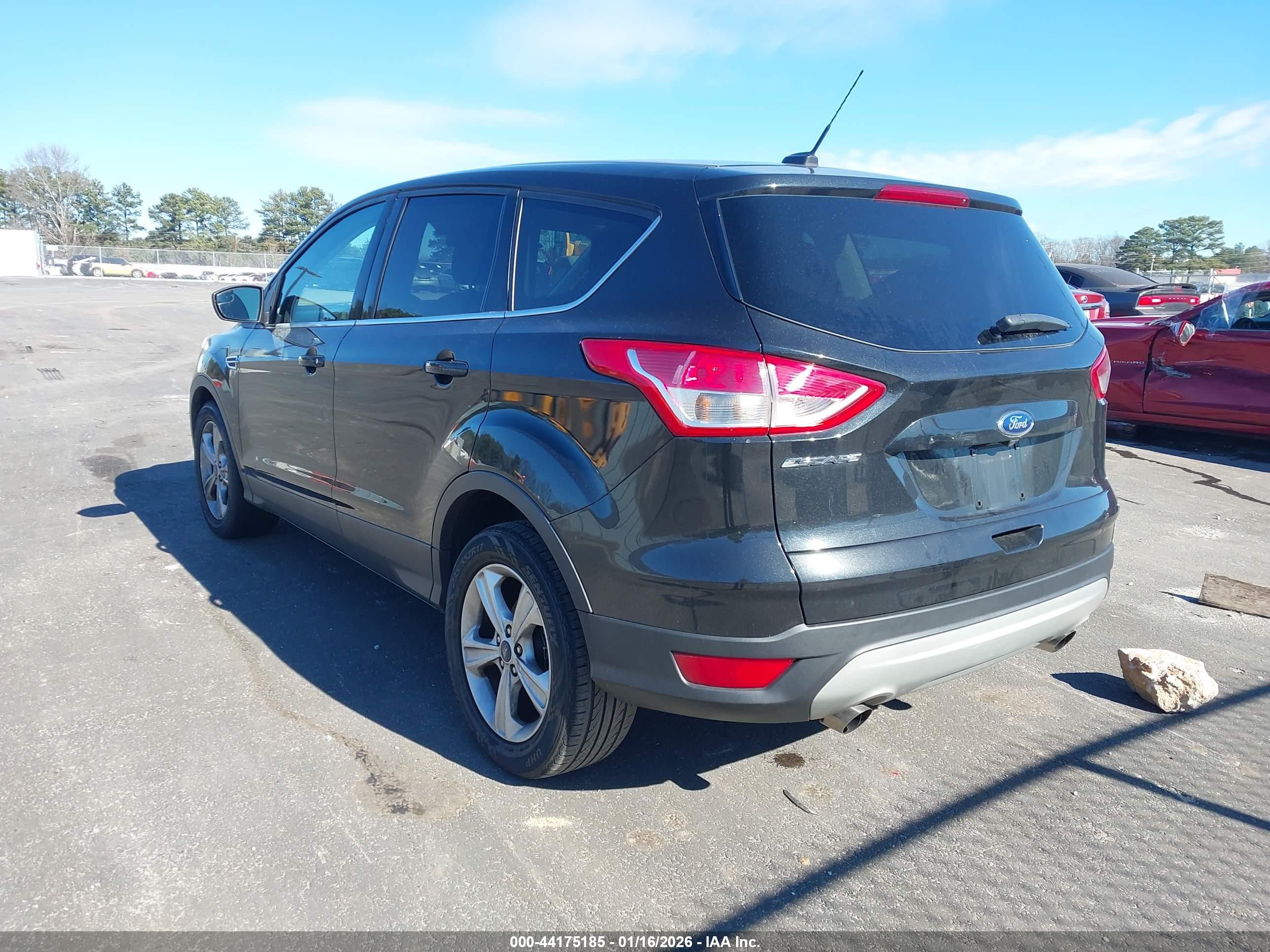 FORD ESCAPE image 3