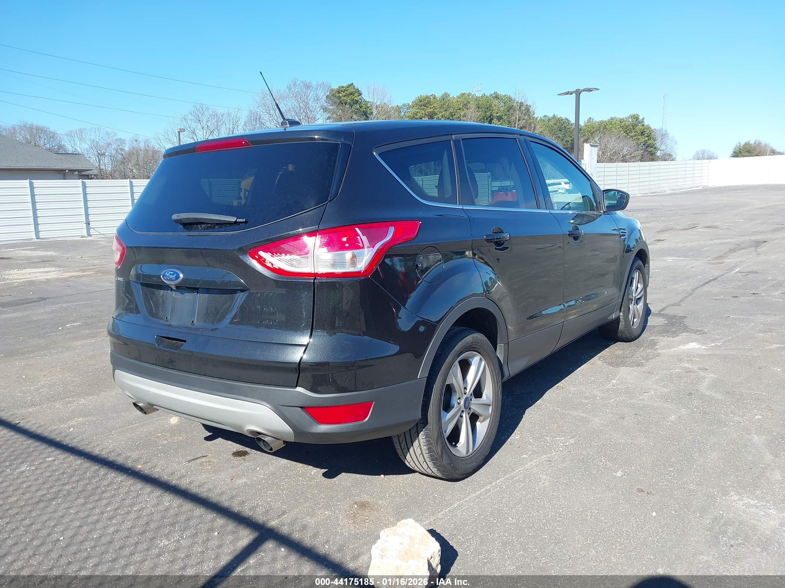 FORD ESCAPE image 4