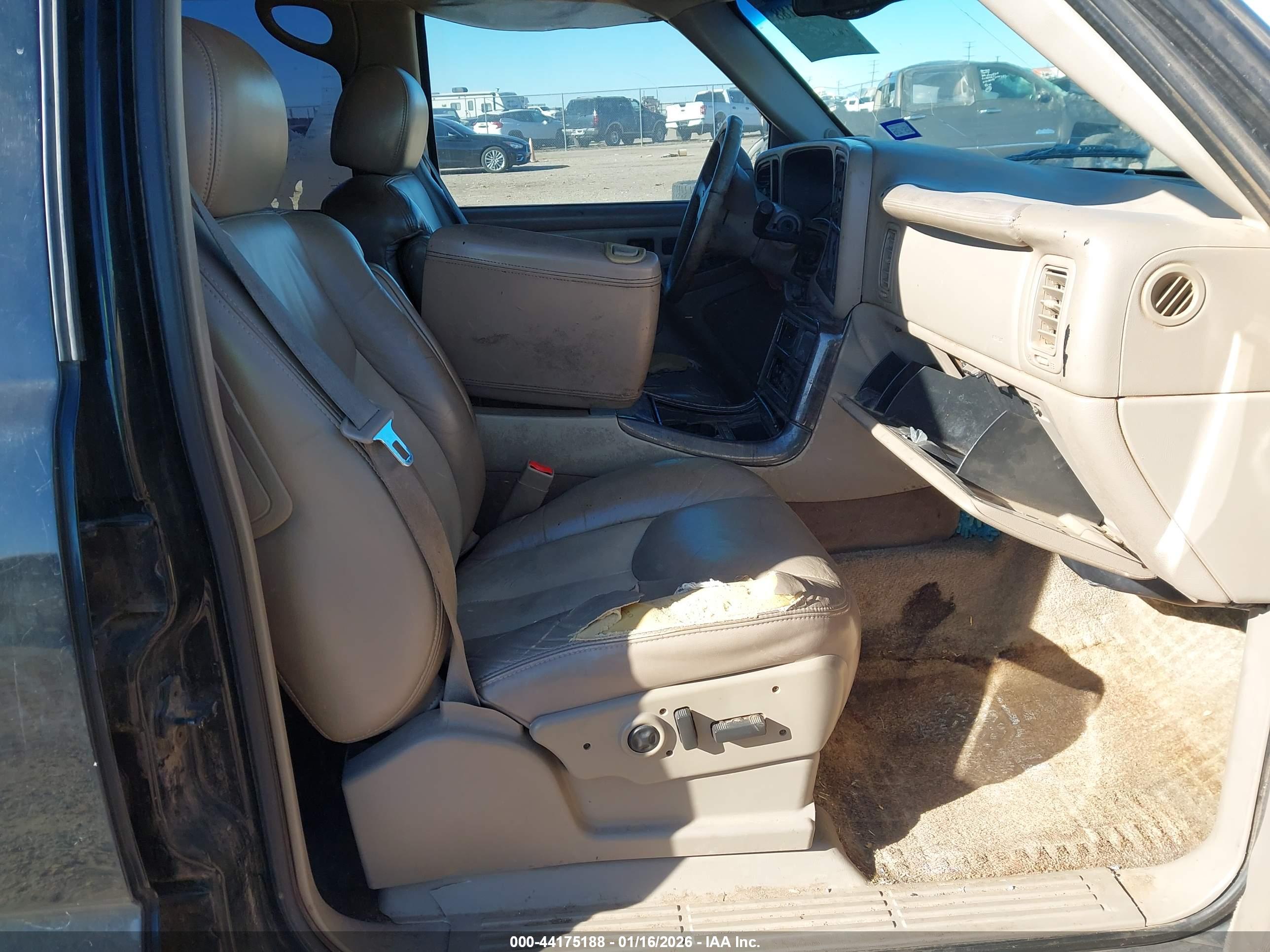 GMC YUKON image 5