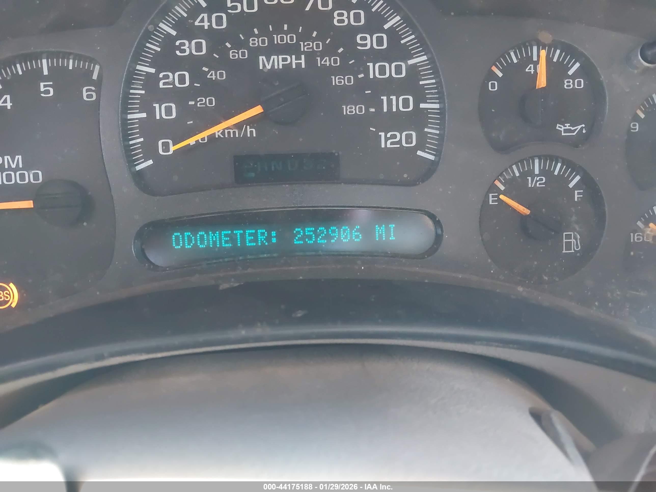 GMC YUKON image 7