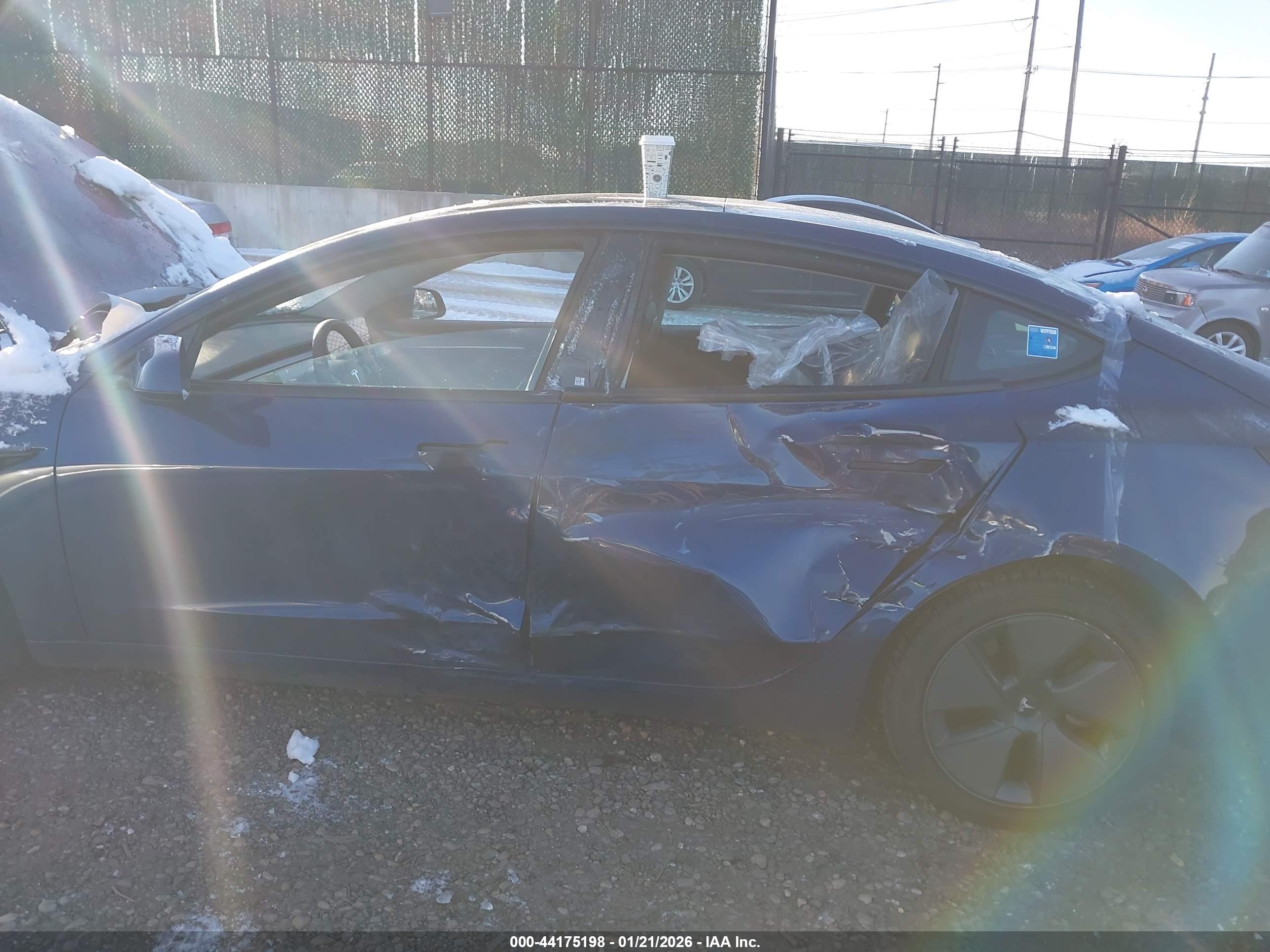 TESLA MODEL image 6